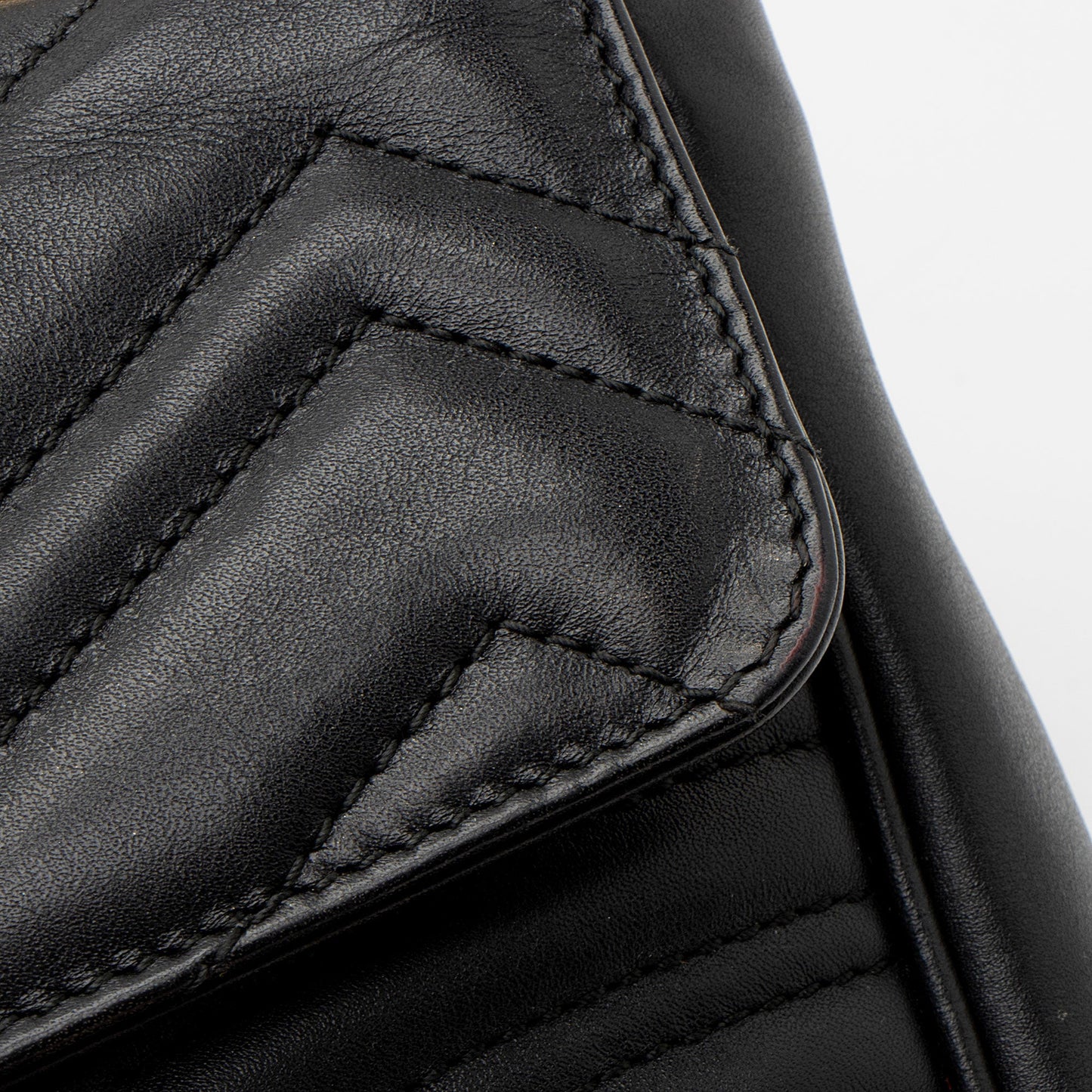 Gucci Matelasse Leather GG Marmont Medium Flap Bag