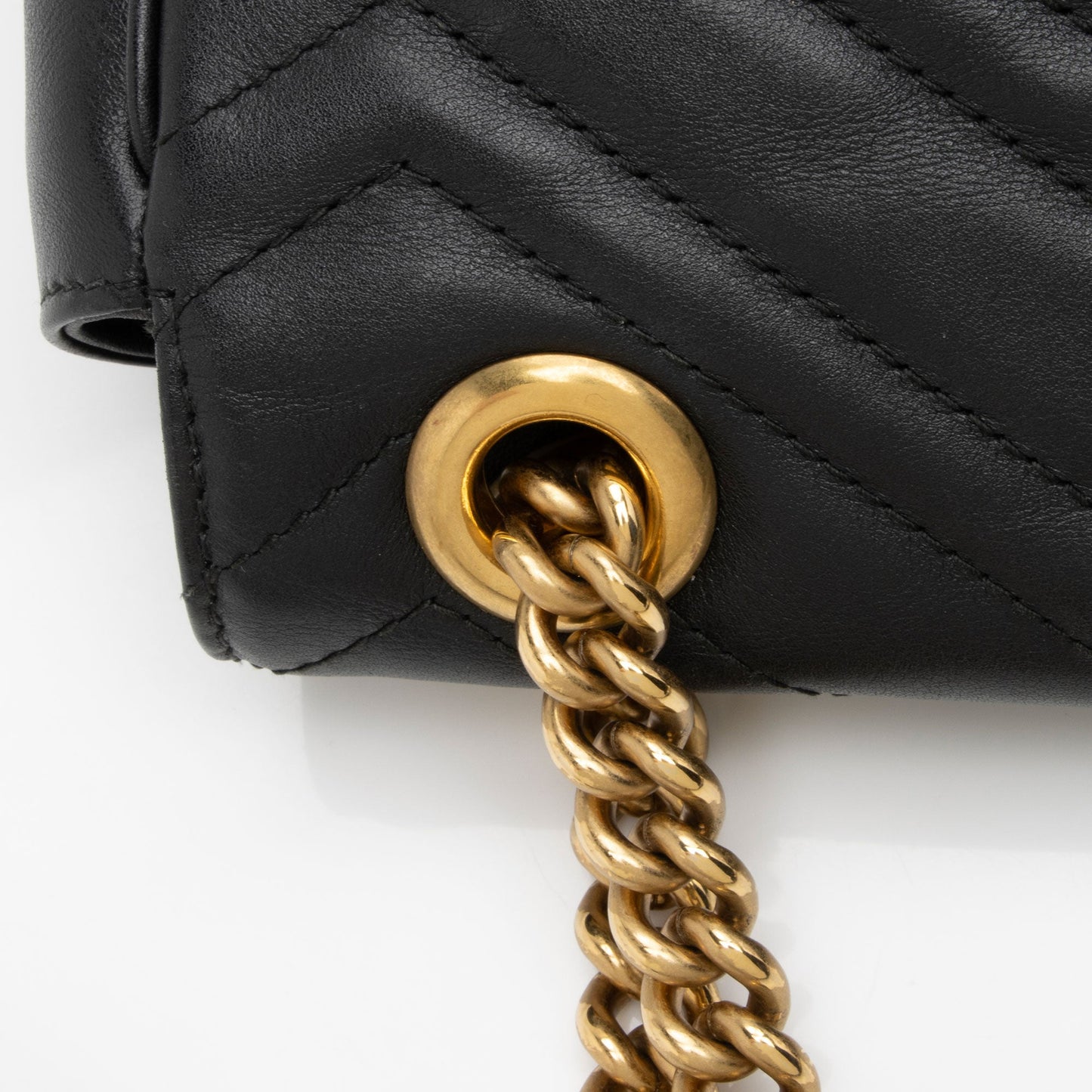 Gucci Matelasse Leather GG Marmont Medium Flap Shoulder Bag (SHF-VhM2jC)