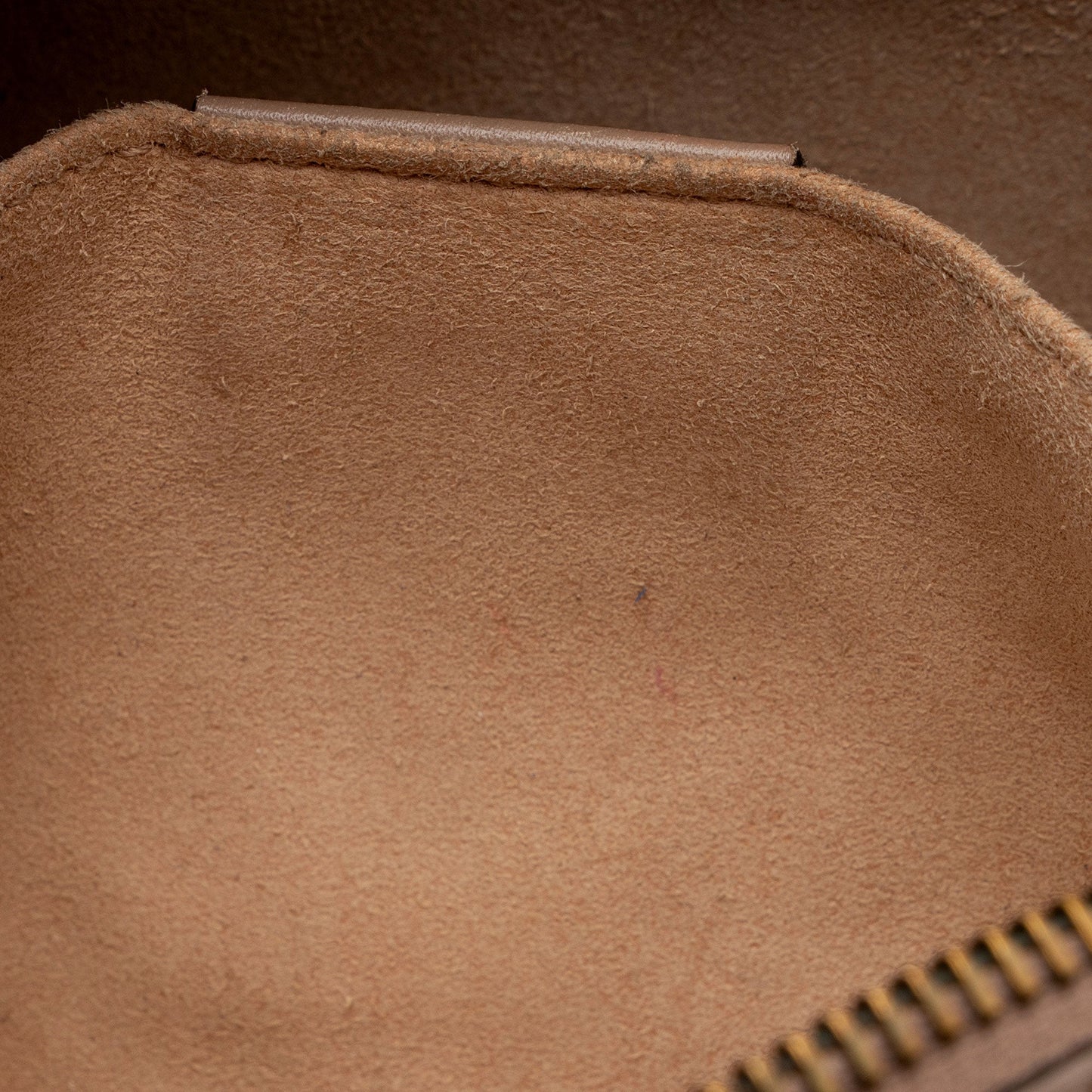 Gucci Matelasse Leather GG Marmont Mini Bag (SHF-rnywkF)
