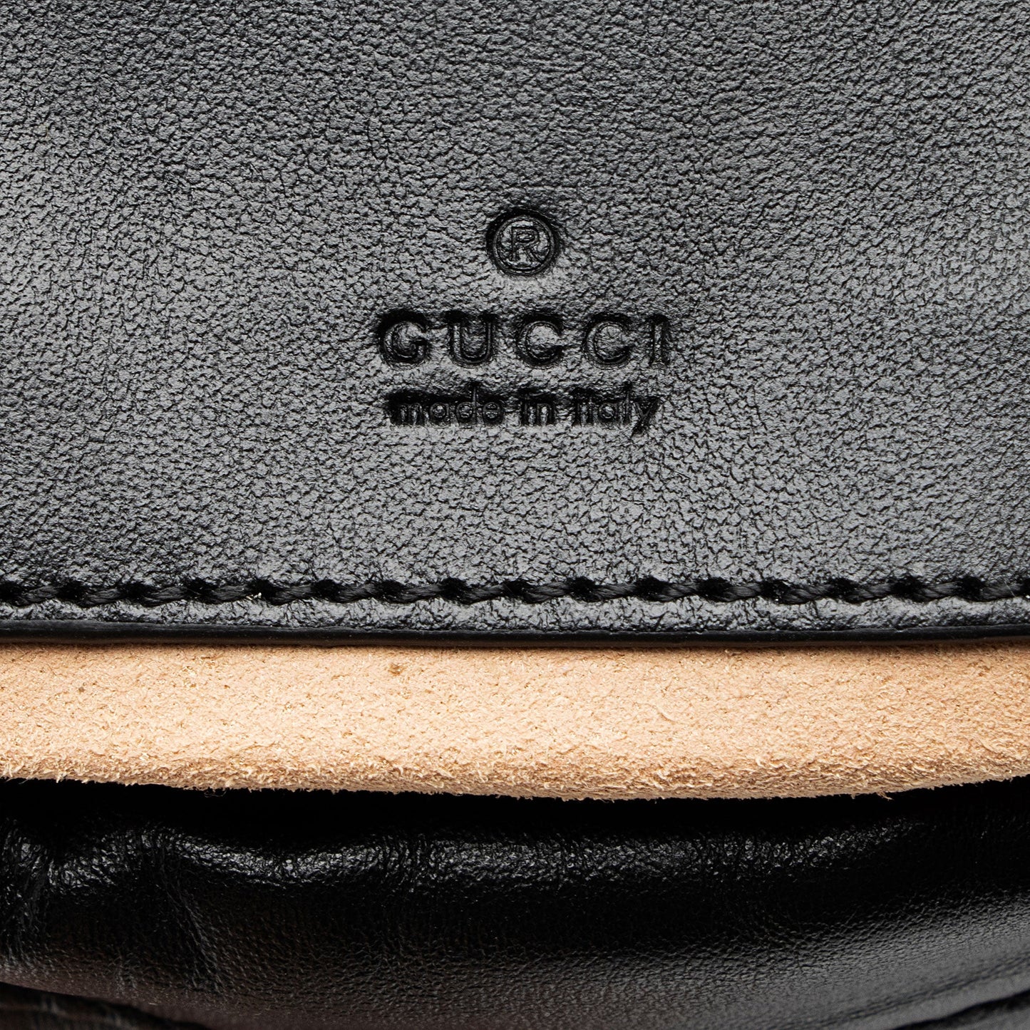 Gucci Matelasse Leather GG Marmont Mini Bucket Bag (SHF-81NEzE)