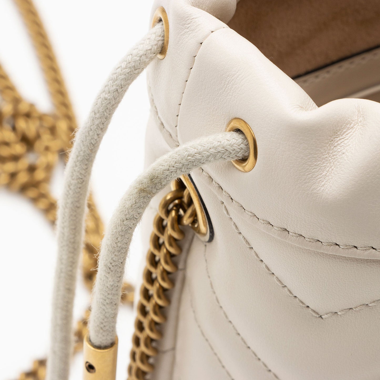 Gucci Matelasse Leather GG Marmont Mini Bucket Bag (SHF-mKaygk)