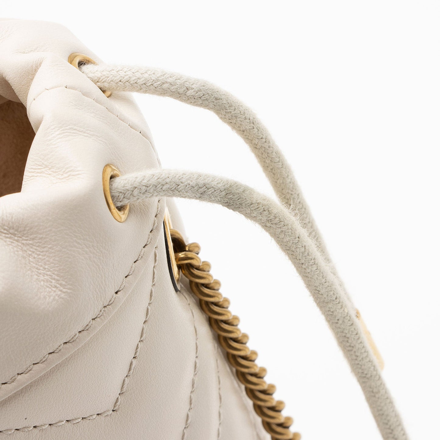 Gucci Matelasse Leather GG Marmont Mini Bucket Bag (SHF-mKaygk)