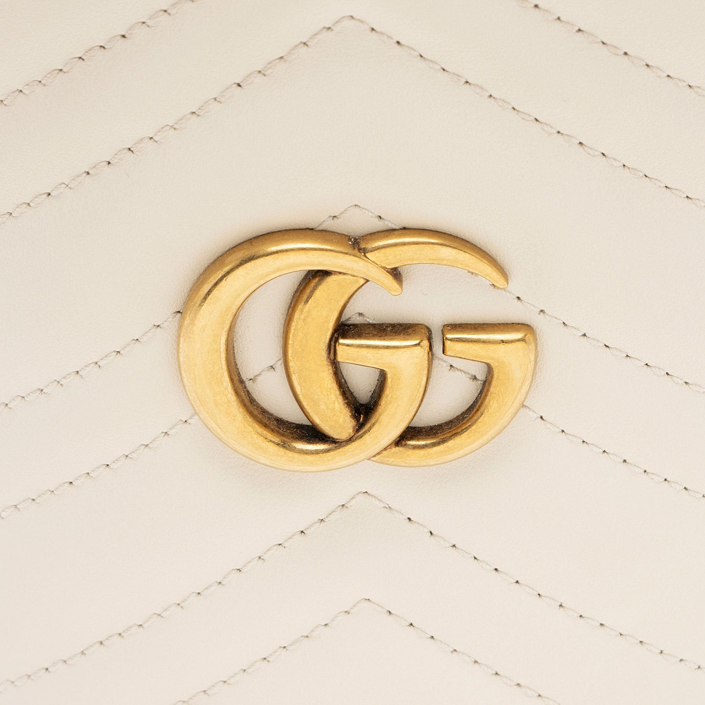 Gucci Matelasse Leather GG Marmont Mini Bucket Bag (SHF-mKaygk)