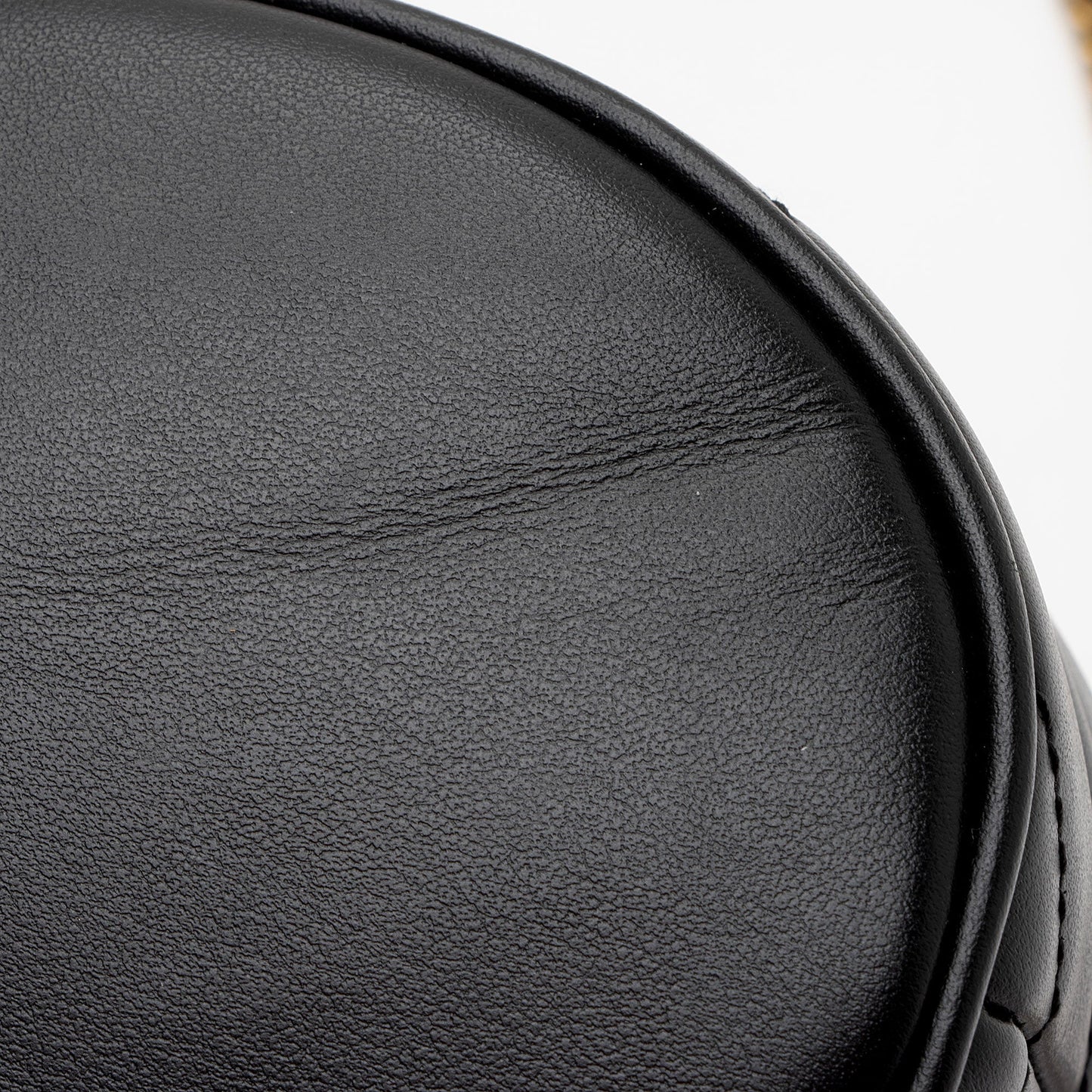 Gucci Matelasse Leather GG Marmont Mini Bucket Bag (SHF-IV6bhP)