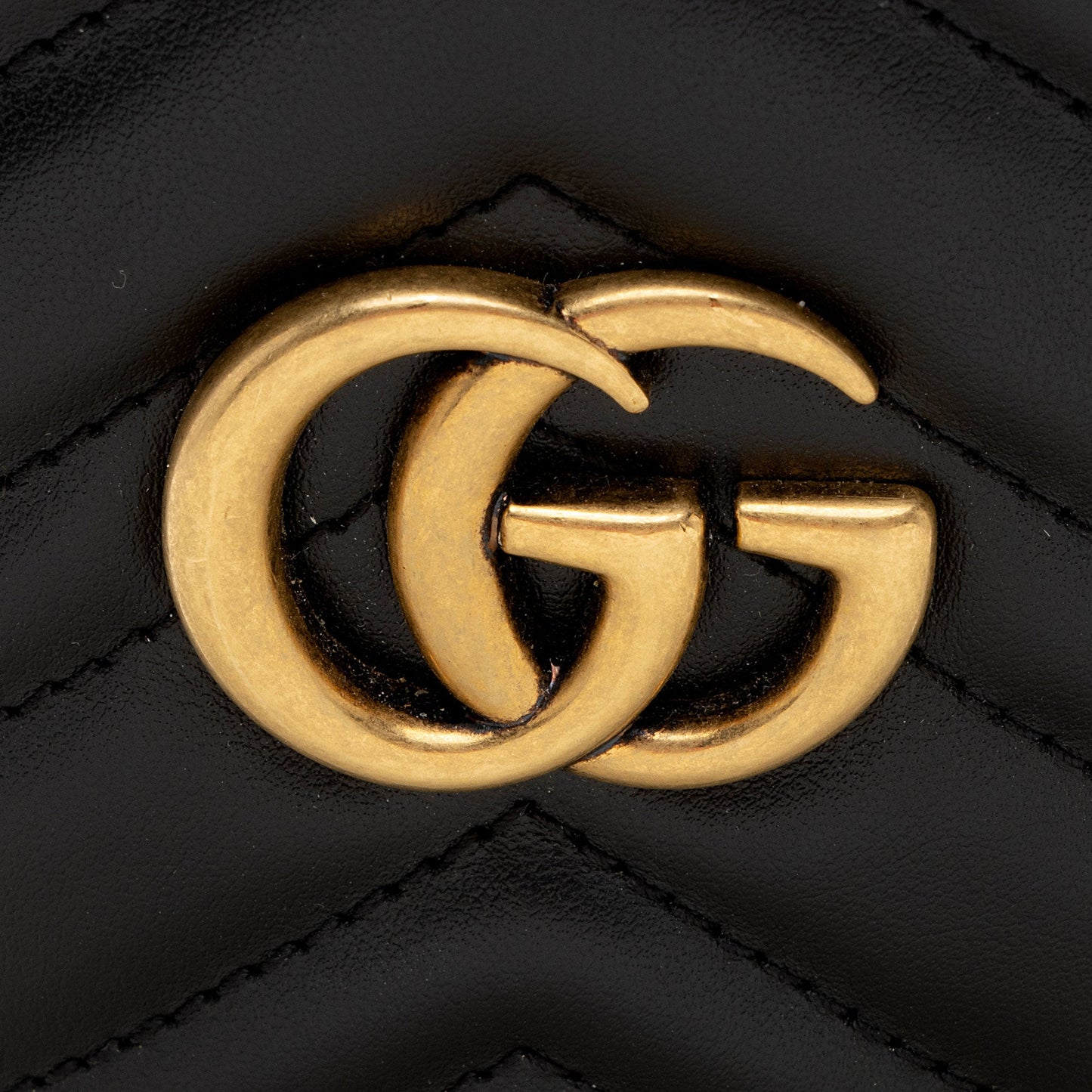 Gucci Matelasse Leather GG Marmont Mini Bucket Bag (SHF-IV6bhP)