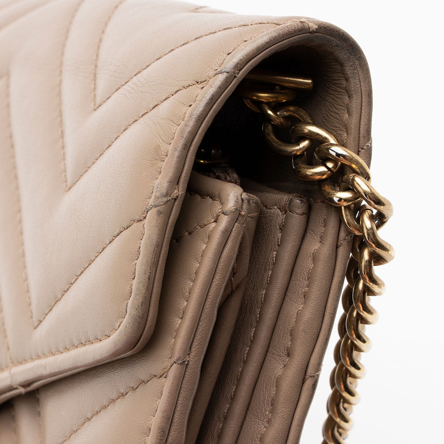 Gucci Matelasse Leather GG Marmont Mini Chain Shoulder Bag (SHF-bJF41o)