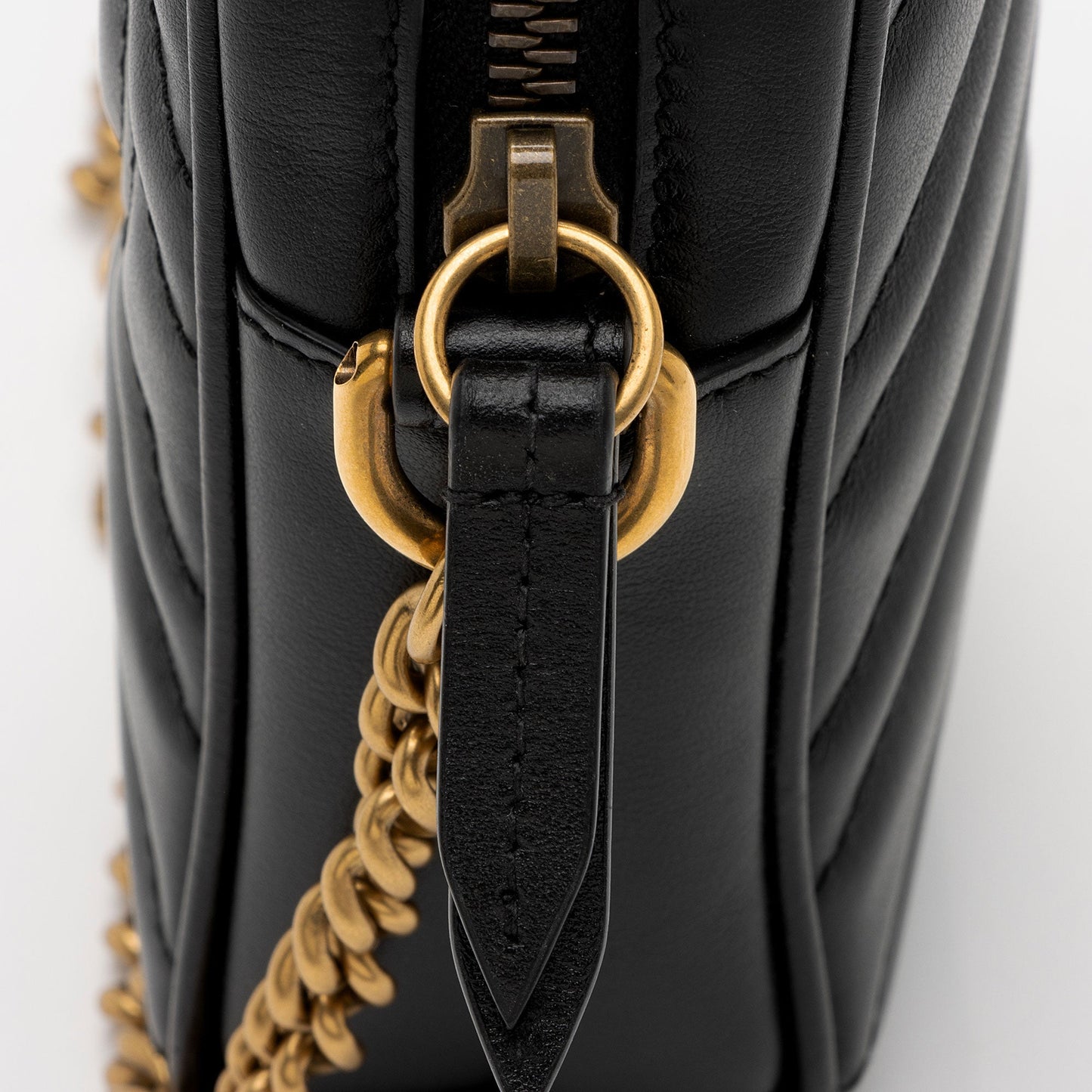 Gucci Matelasse Leather GG Marmont Mini Crossbody (SHF-pySpXY)