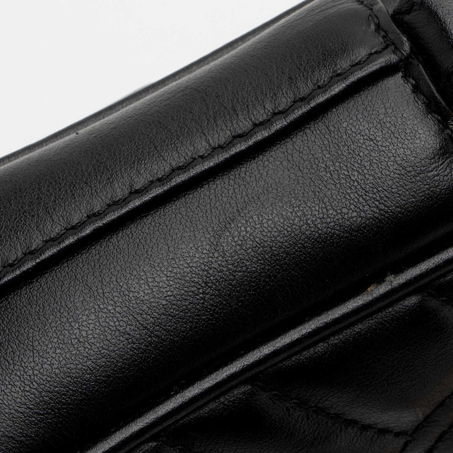Gucci Matelasse Leather GG Marmont Mini Crossbody (SHF-pySpXY)