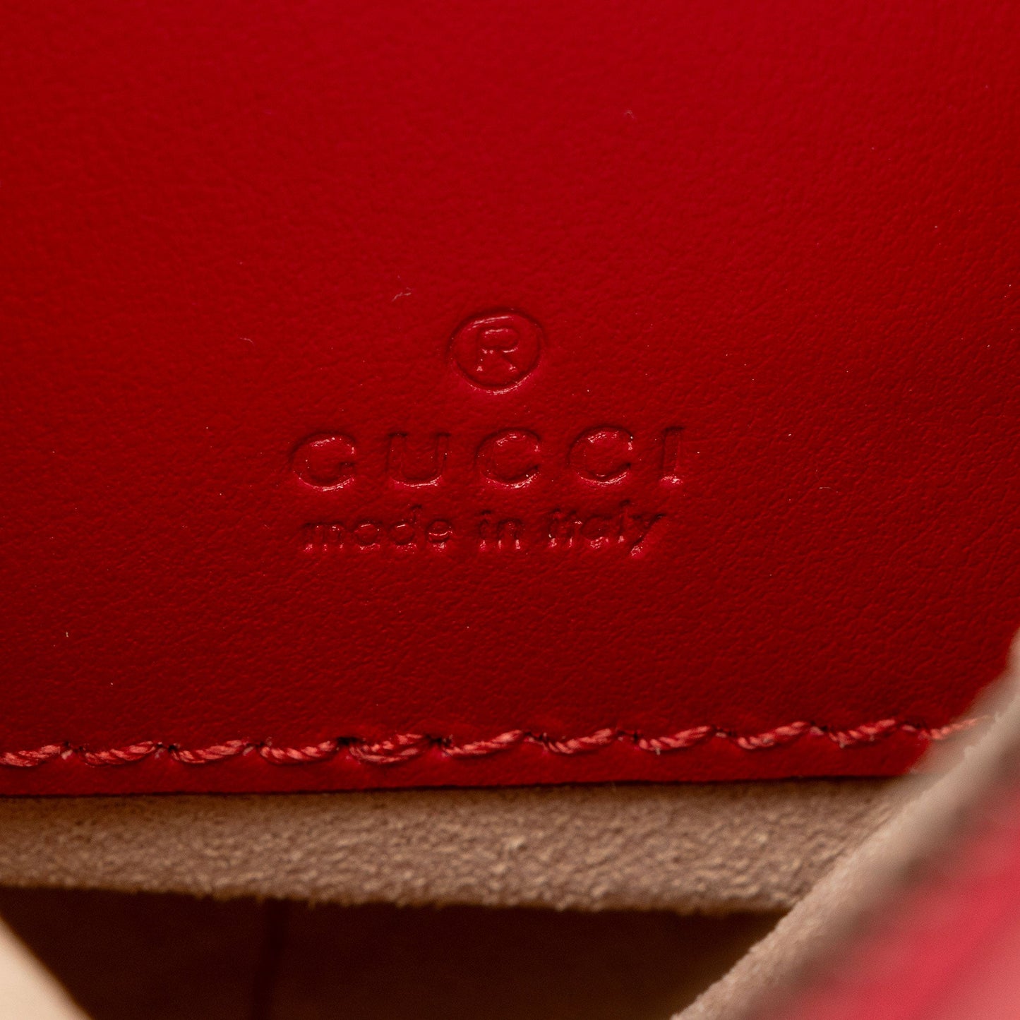 Gucci Matelasse Leather GG Marmont Mini Crossbody (SHF-bZrNN4)
