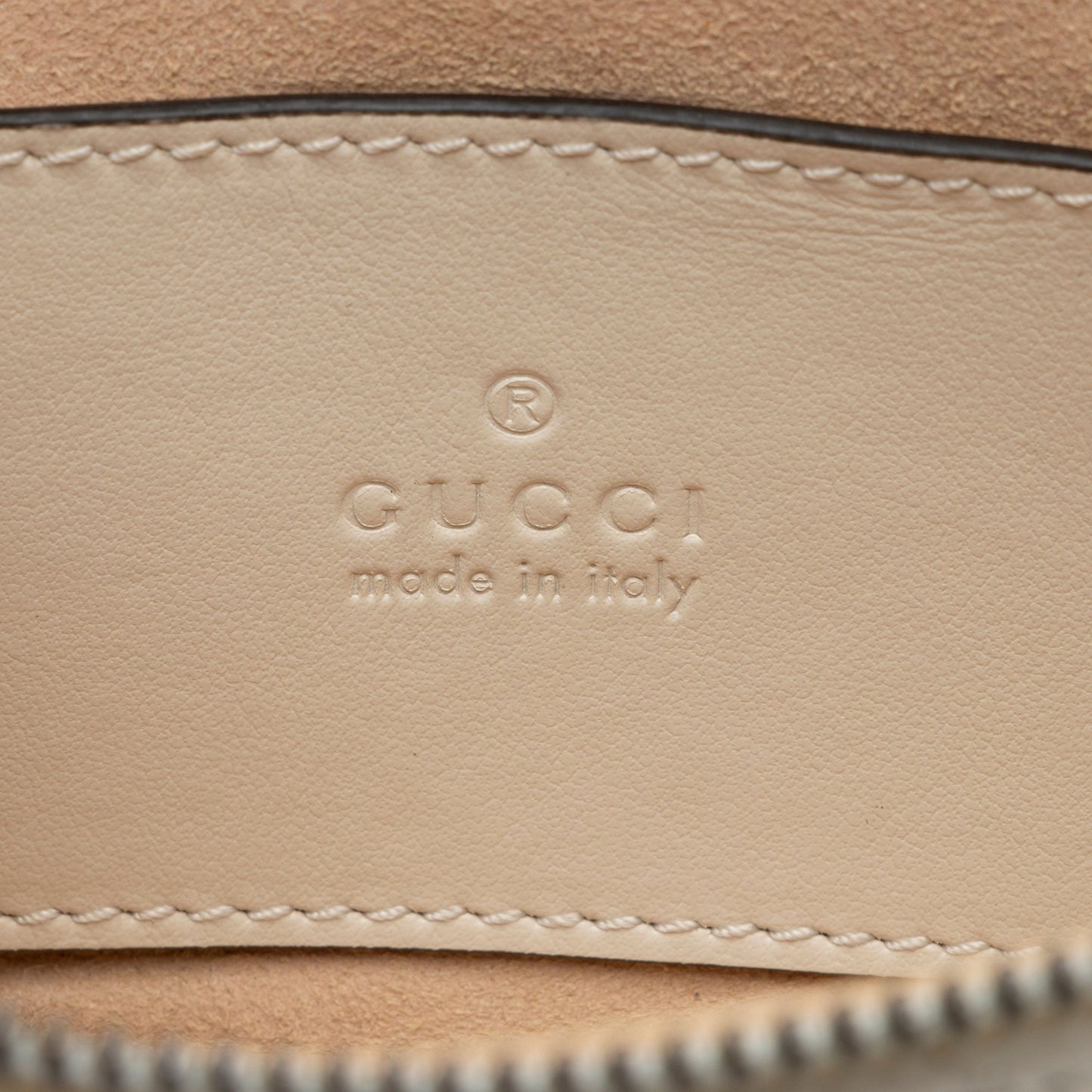 Gucci Matelasse Leather GG Marmont Mini Vanity Top Handle (SHF-OIkIzL)
