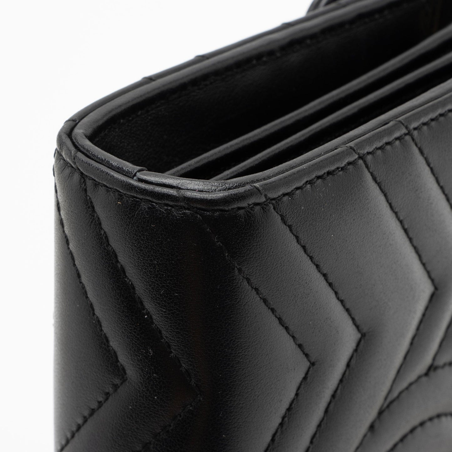Gucci Matelasse Leather GG Marmont Mini Wallet on Chain Bag (SHF-LtbPoF)