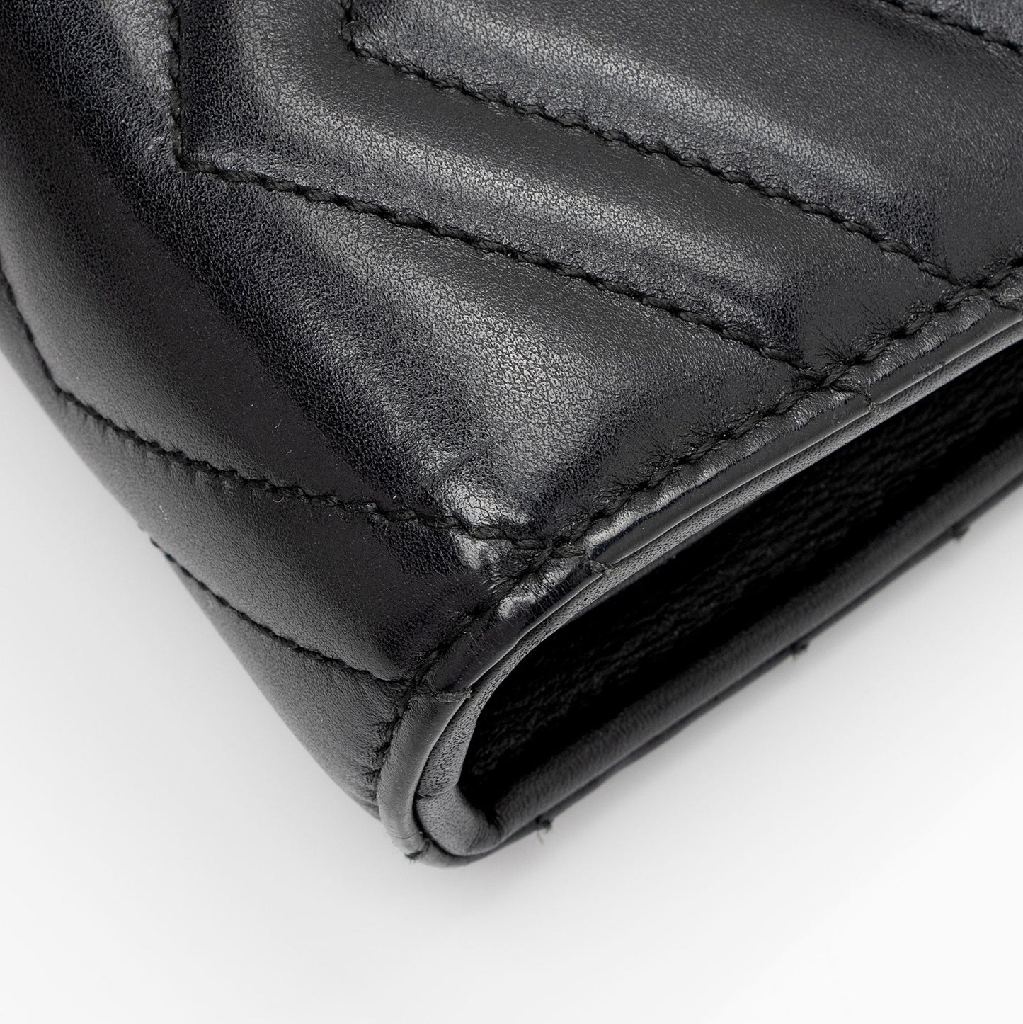 Gucci Matelasse Leather GG Marmont Mini Wallet on Chain Bag (SHF-0WR0OD)