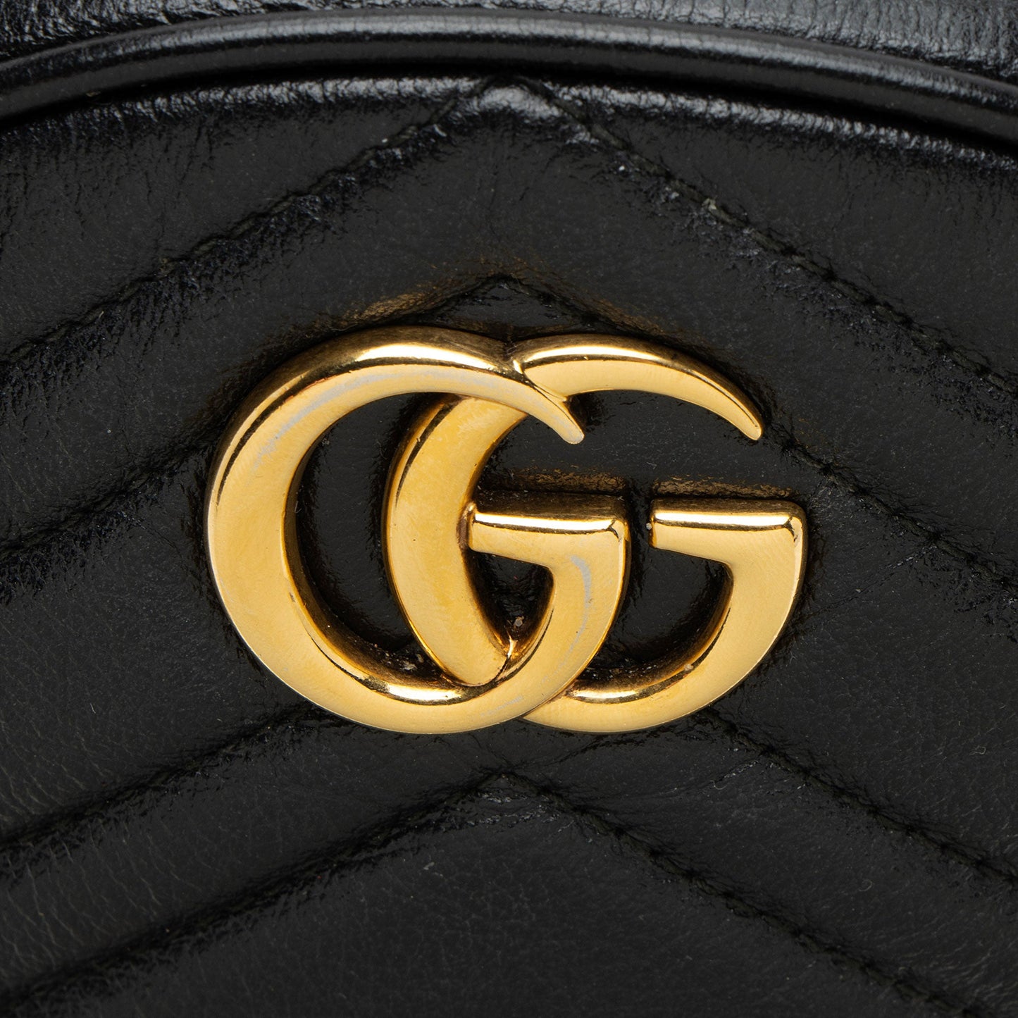Gucci Matelasse Leather GG Marmont Round Mini Shoulder Bag (SHF-zohuy0)