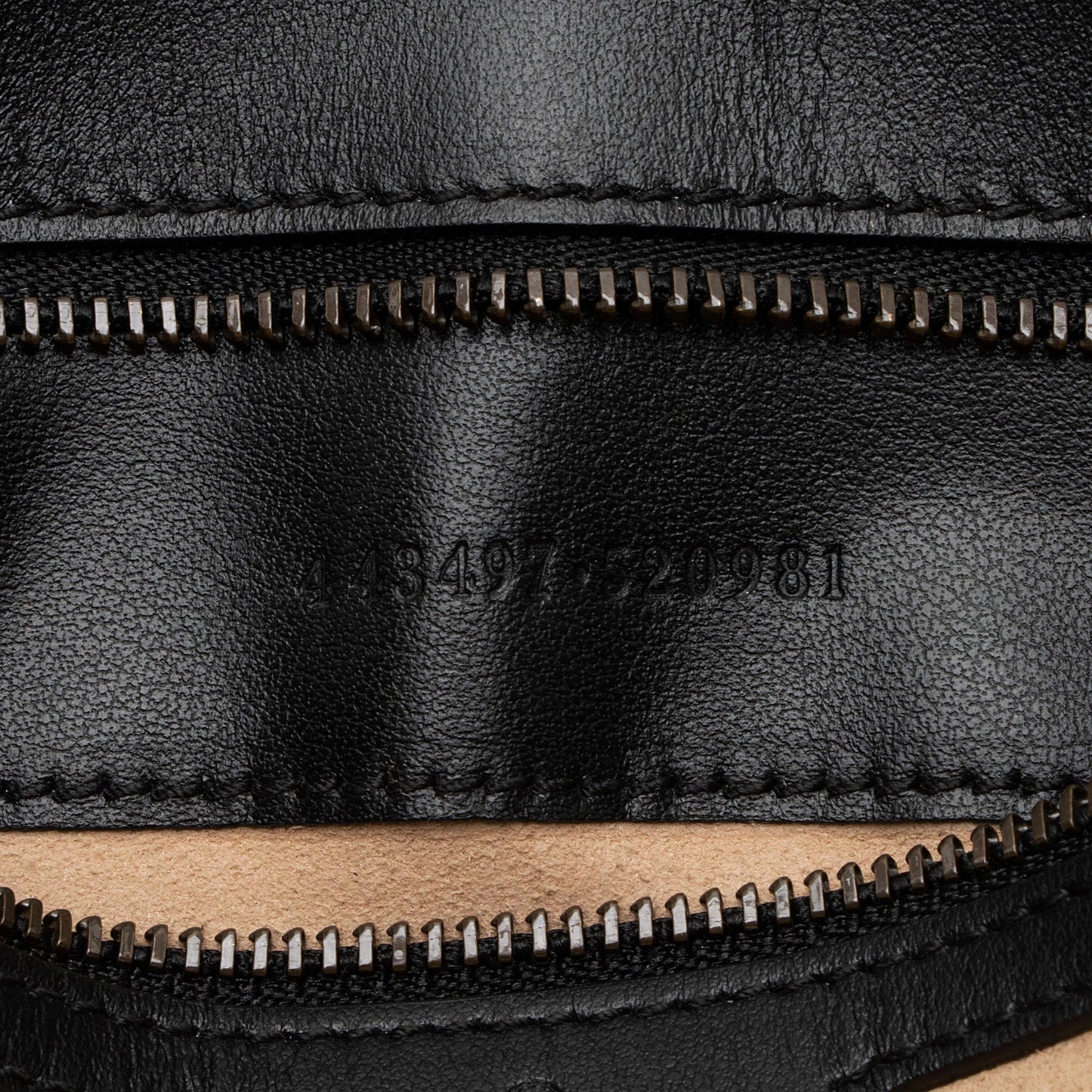 Gucci Matelasse Leather GG Marmont Small Flap Bag (SHF-Bvjama)