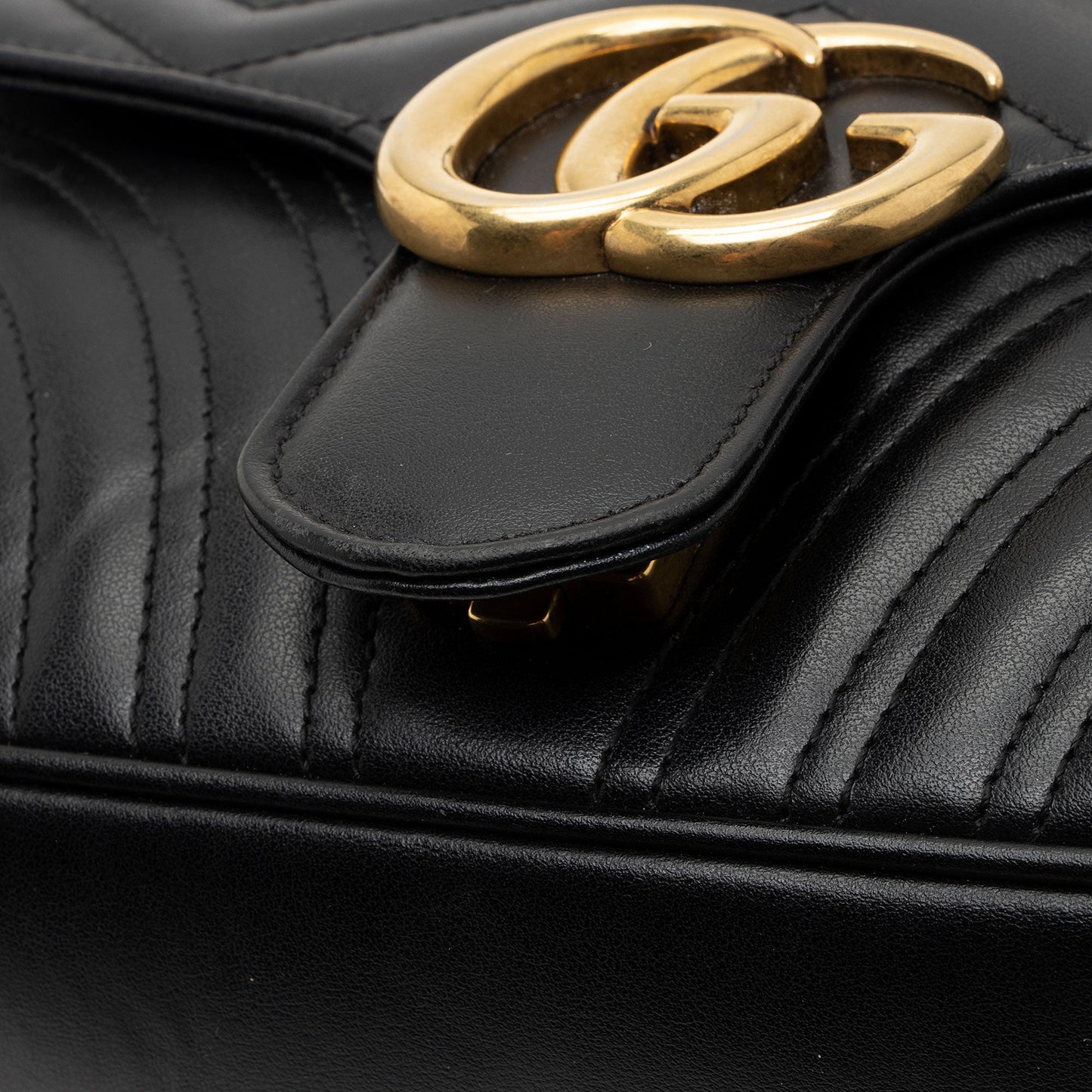 Gucci Matelasse Leather GG Marmont Small Flap Bag (SHF-Bvjama)