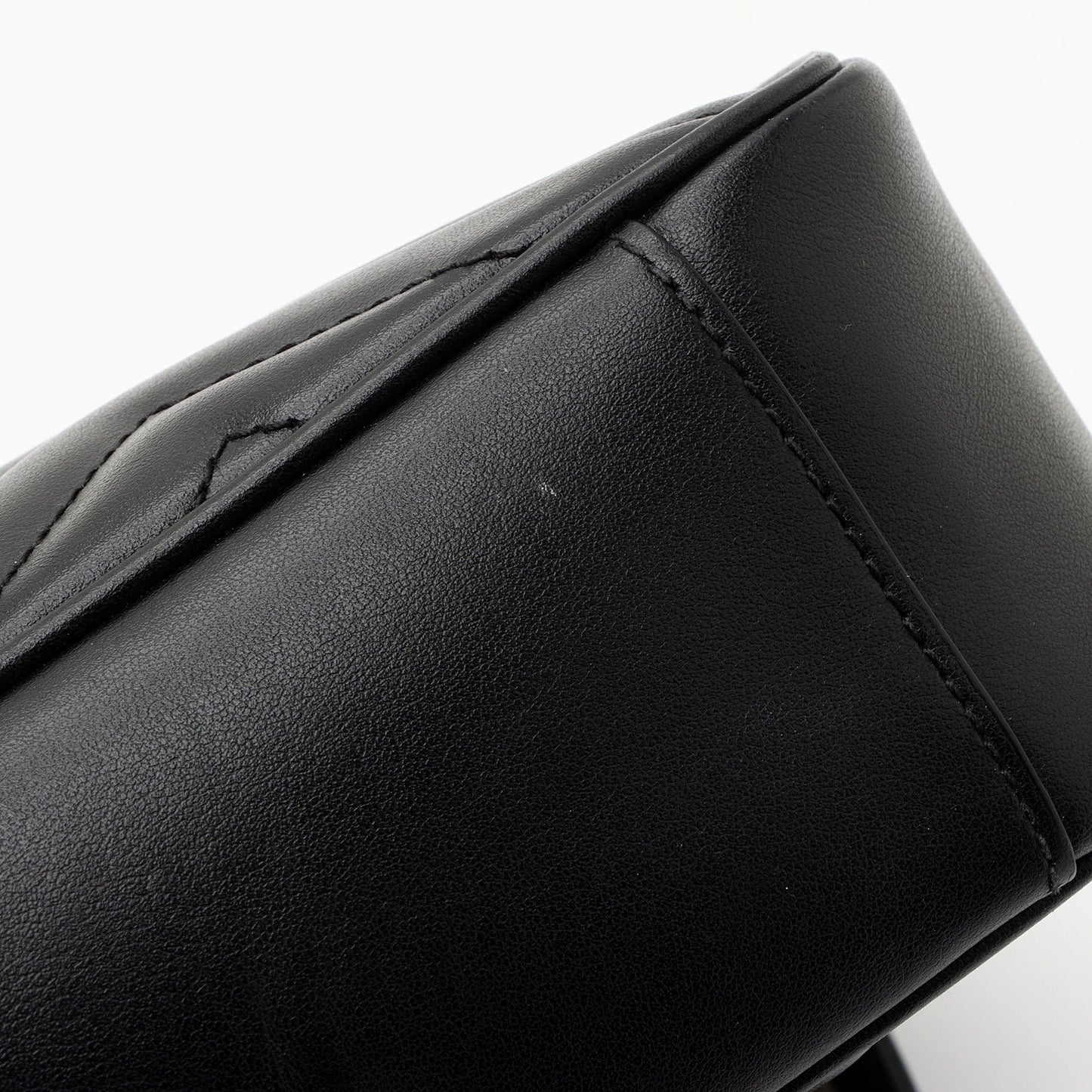 Gucci Matelasse Leather GG Marmont Small Flap Bag (SHF-Bvjama)