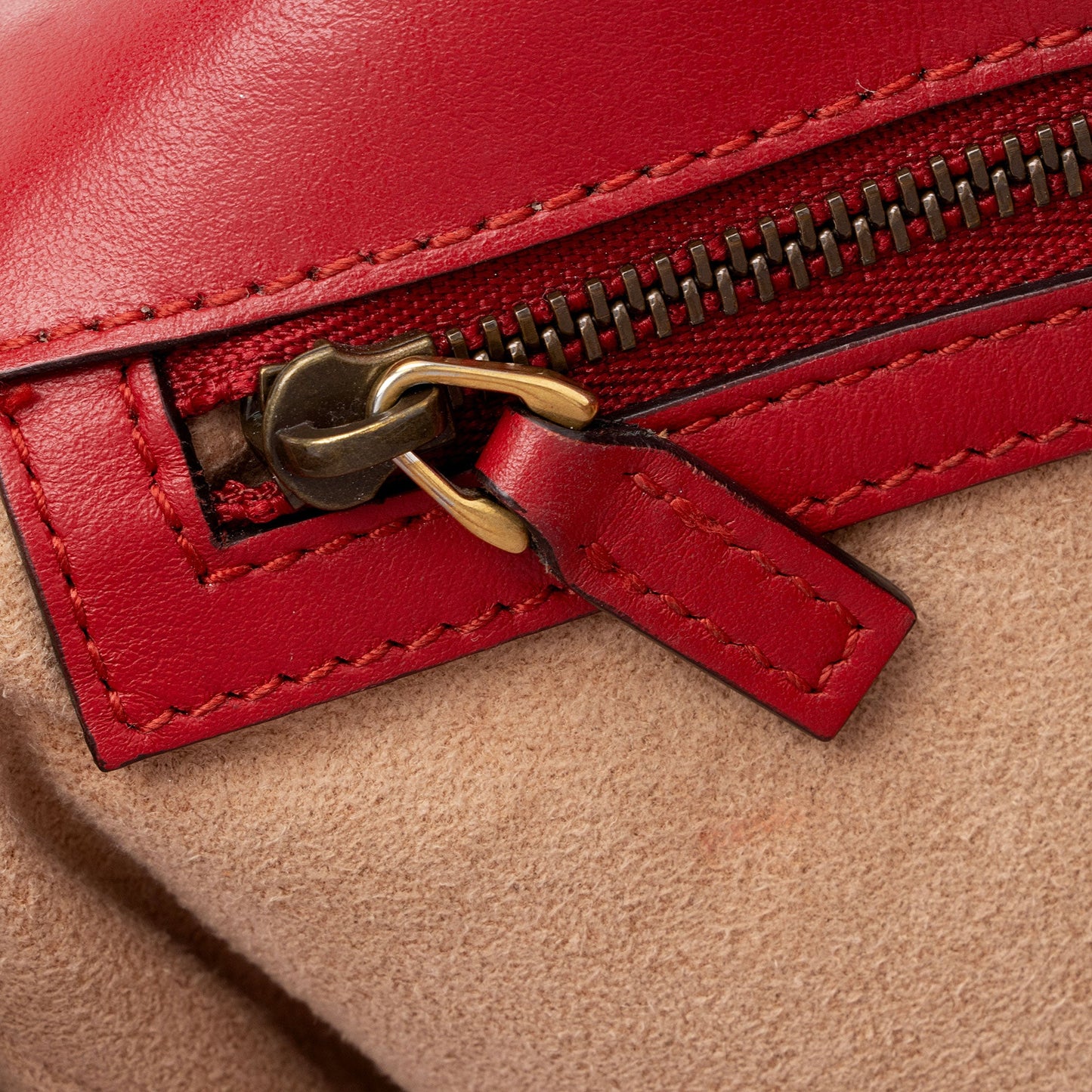 Gucci Matelasse Leather GG Marmont Small Flap Bag (SHF-X3SjWs)