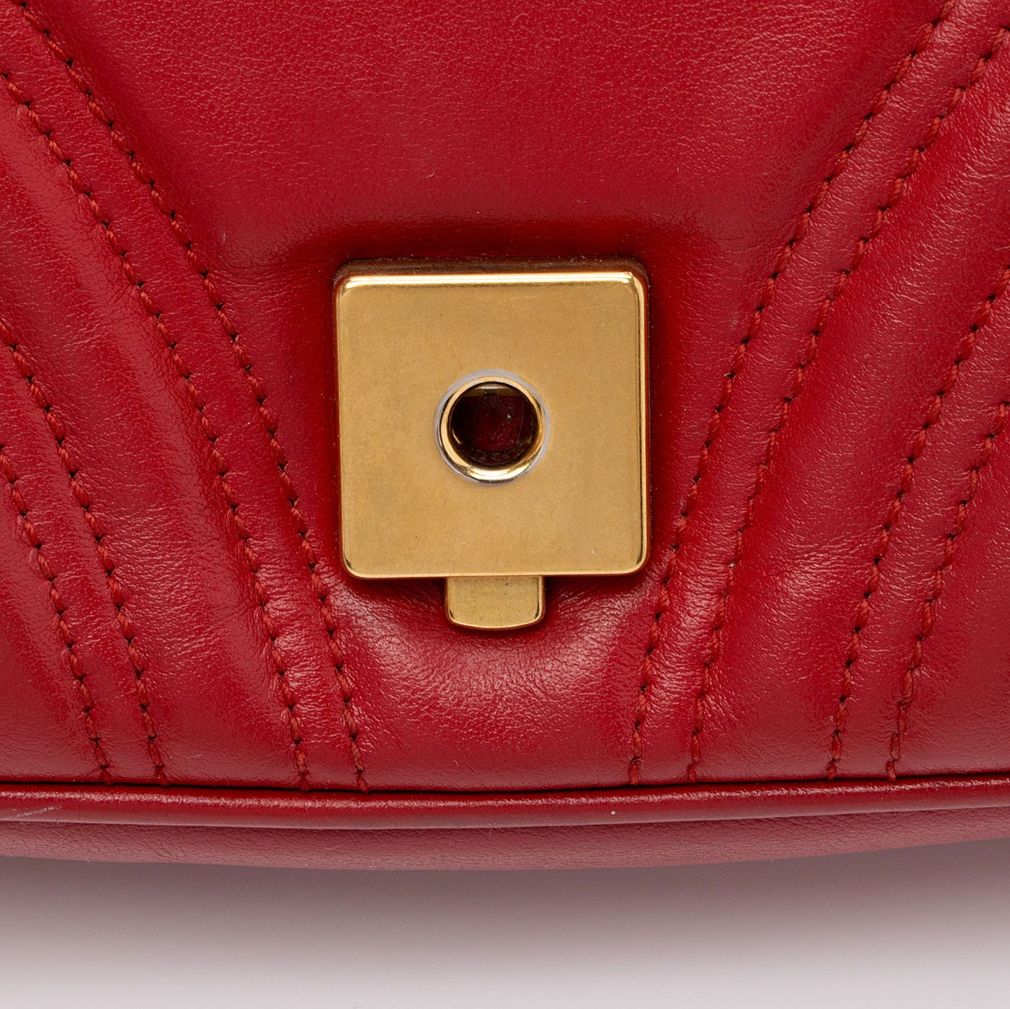 Gucci Matelasse Leather GG Marmont Small Flap Bag (SHF-X3SjWs)