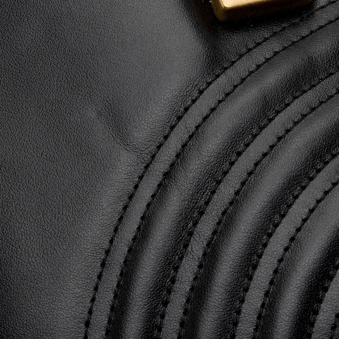 Gucci Matelasse Leather GG Marmont Small Flap Bag (SHF-lcLQ2a)