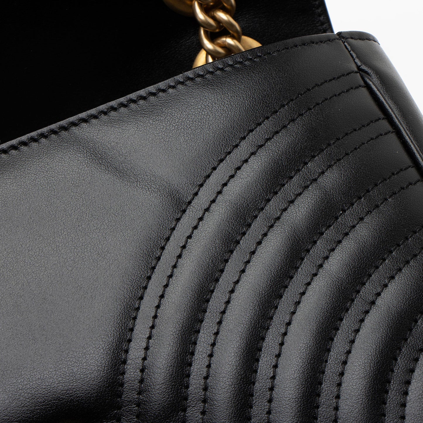 Gucci Matelasse Leather GG Marmont Small Flap Bag (SHF-gHIYfO)