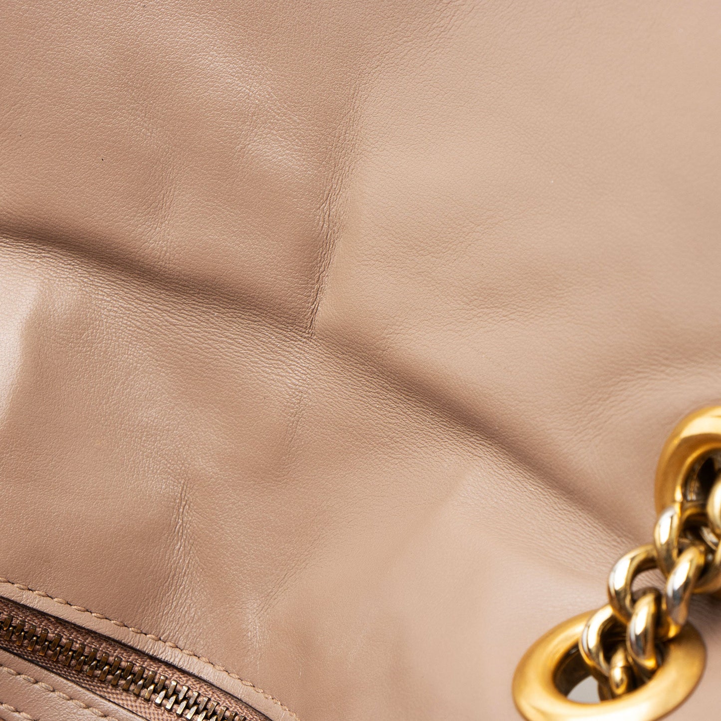 Gucci Matelasse Leather GG Marmont Small Flap Bag (SHF-V9wY7d)