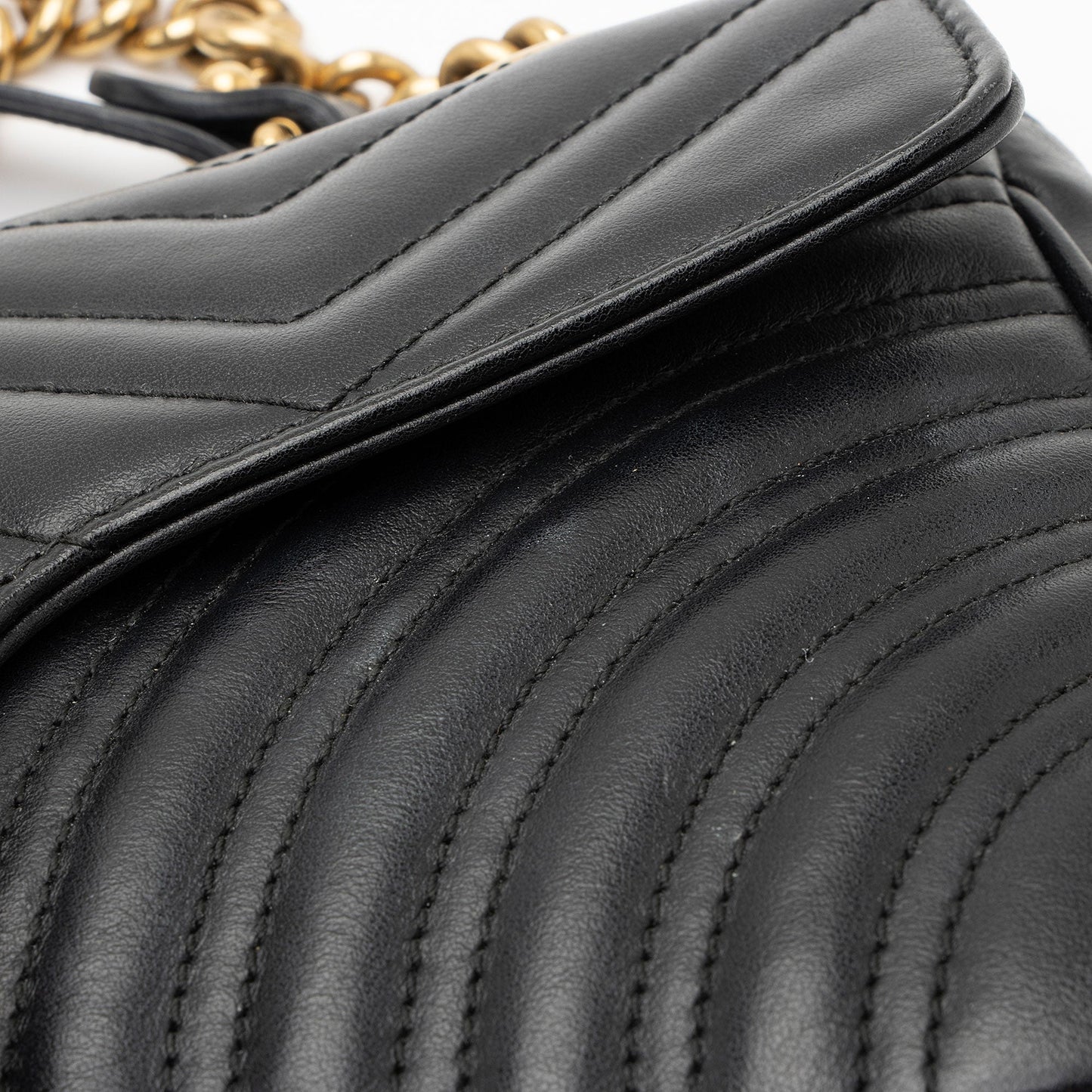 Gucci Matelasse Leather GG Marmont Small Flap Shoulder Bag (SHF-IkiGIu)