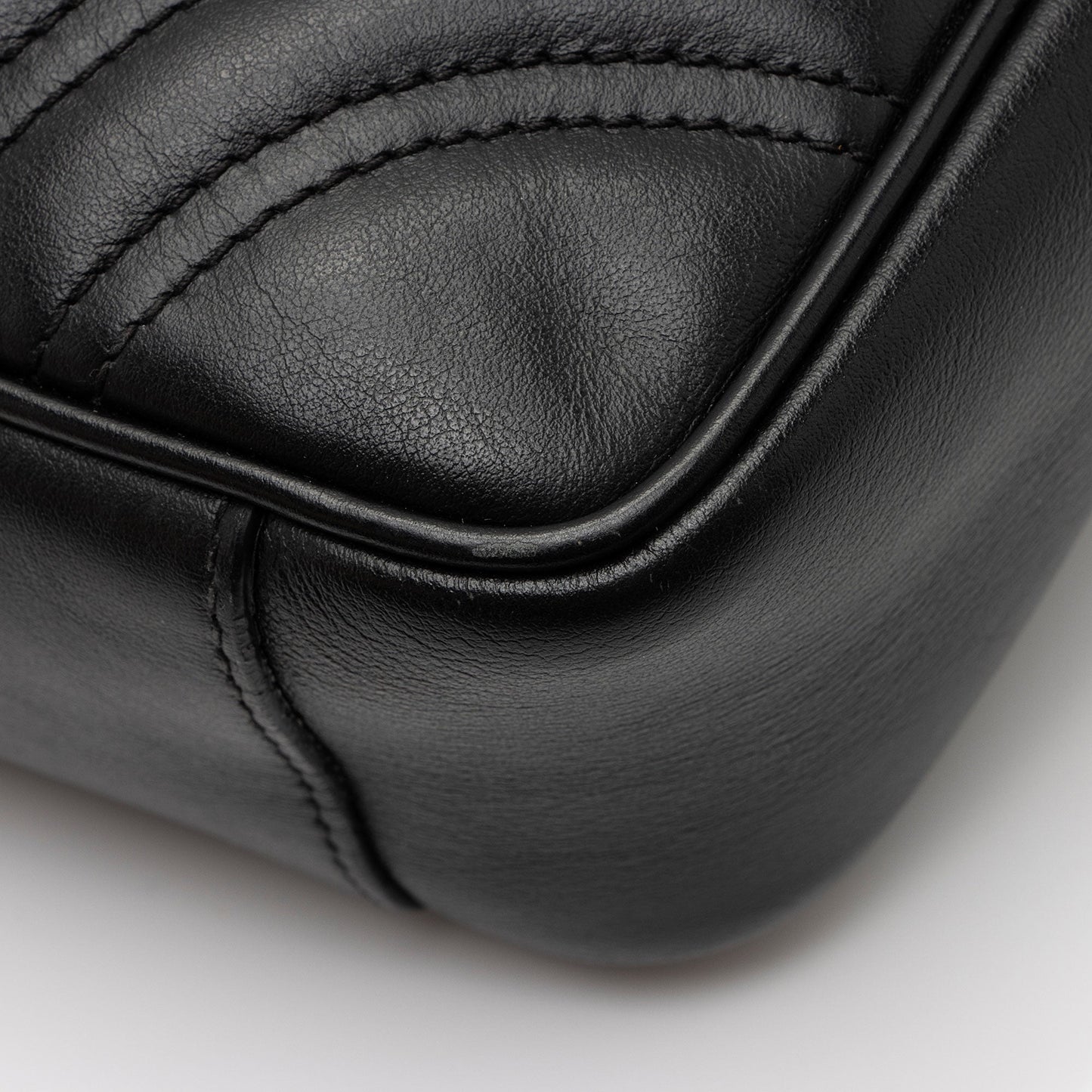 Gucci Matelasse Leather GG Marmont Small Flap Bag (SHF-IH7kiO)