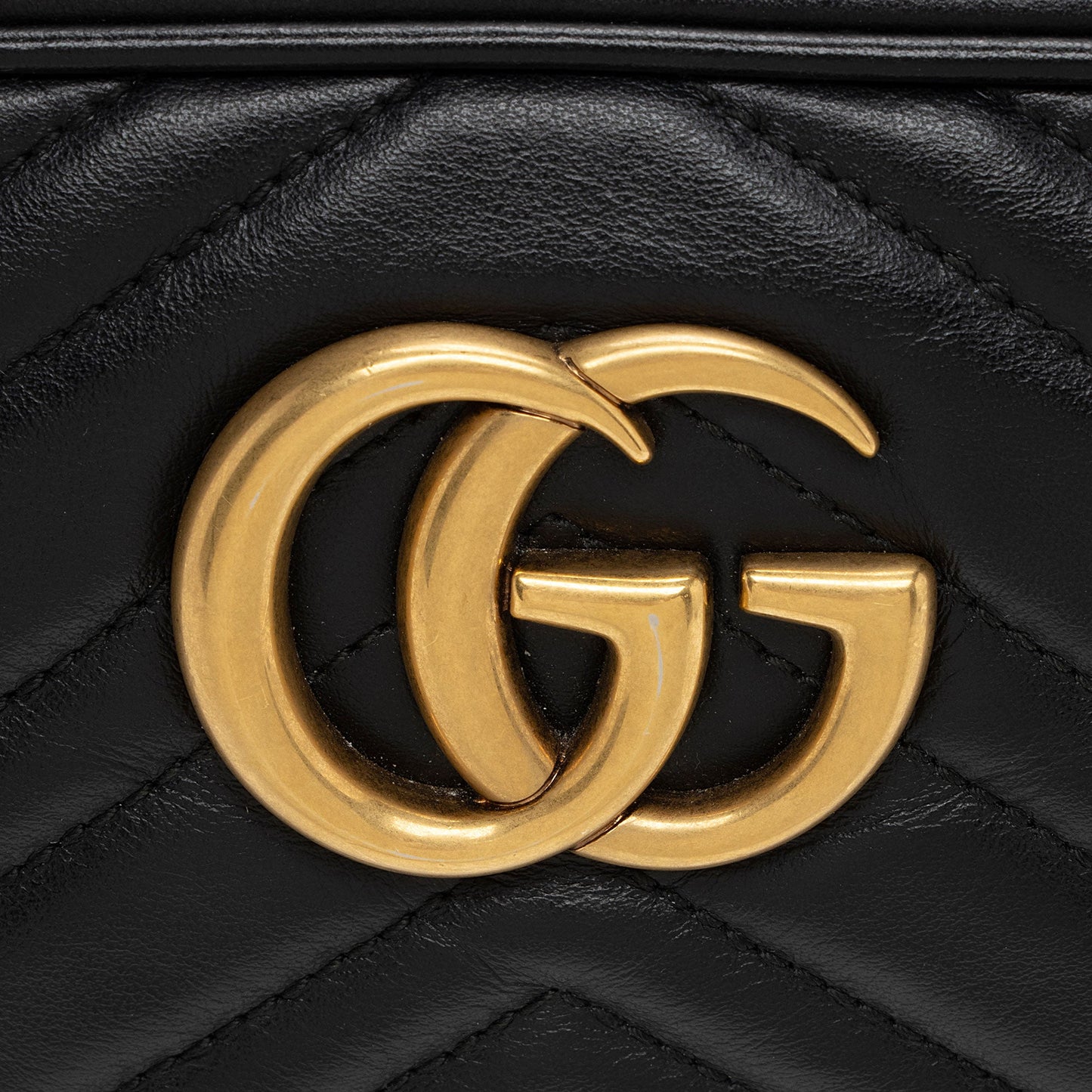 Gucci Matelasse Leather GG Marmont Small Shoulder Bag (SHF-cvEak8)