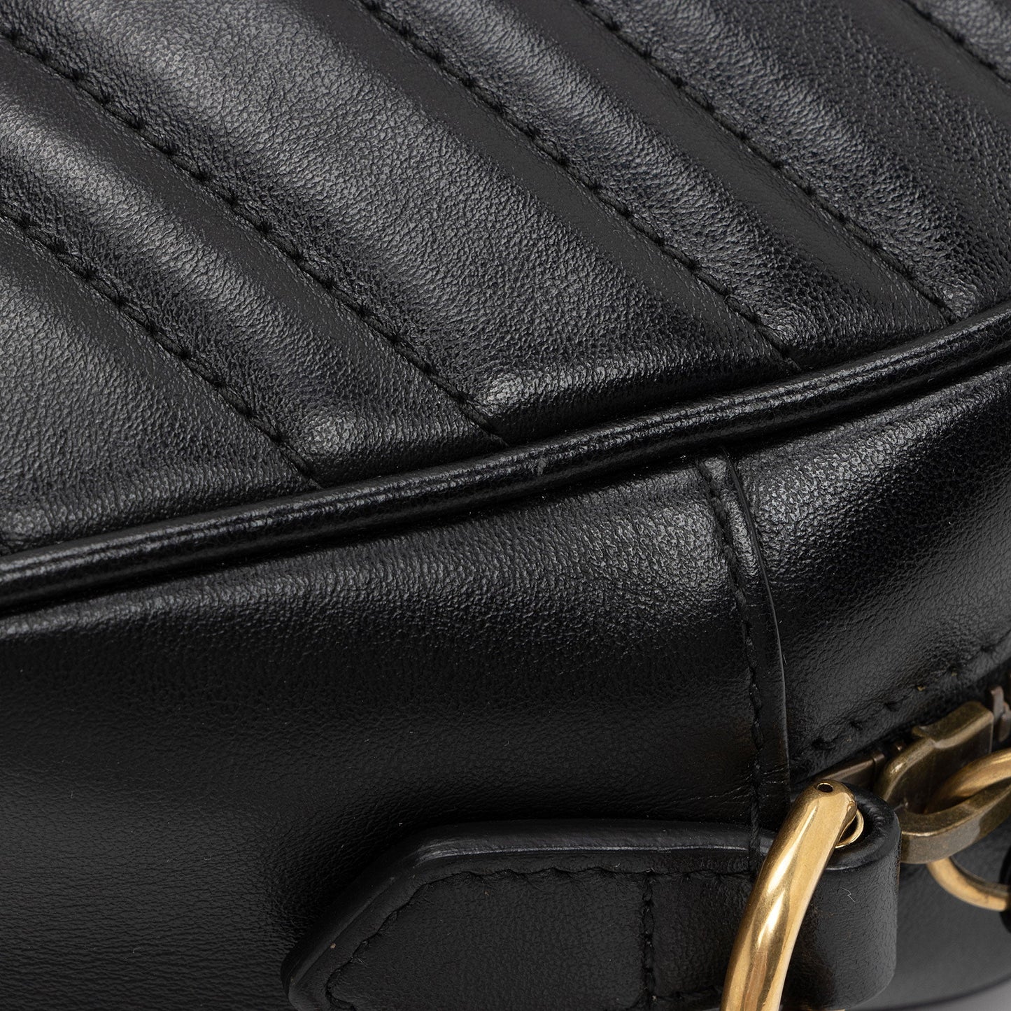Gucci Matelasse Leather GG Marmont Small Shoulder Bag (SHF-cvEak8)