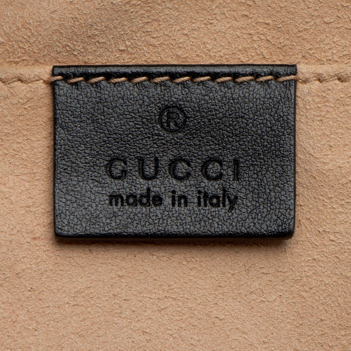 Gucci Matelasse Leather GG Marmont Small Shoulder Bag (SHF-YWd3X0)