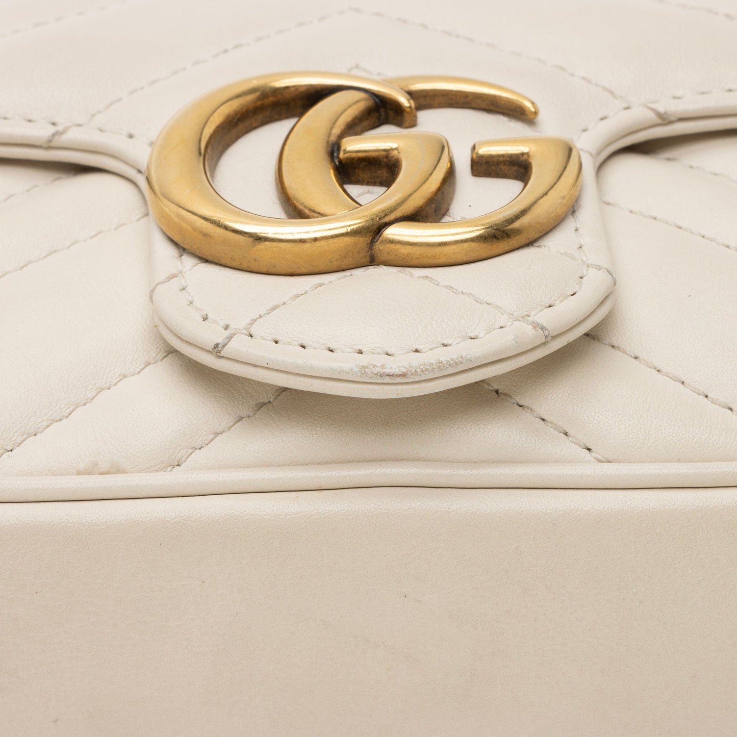 Gucci Matelasse Leather GG Marmont Super Mini Flap Bag (SHF-beHFsH)