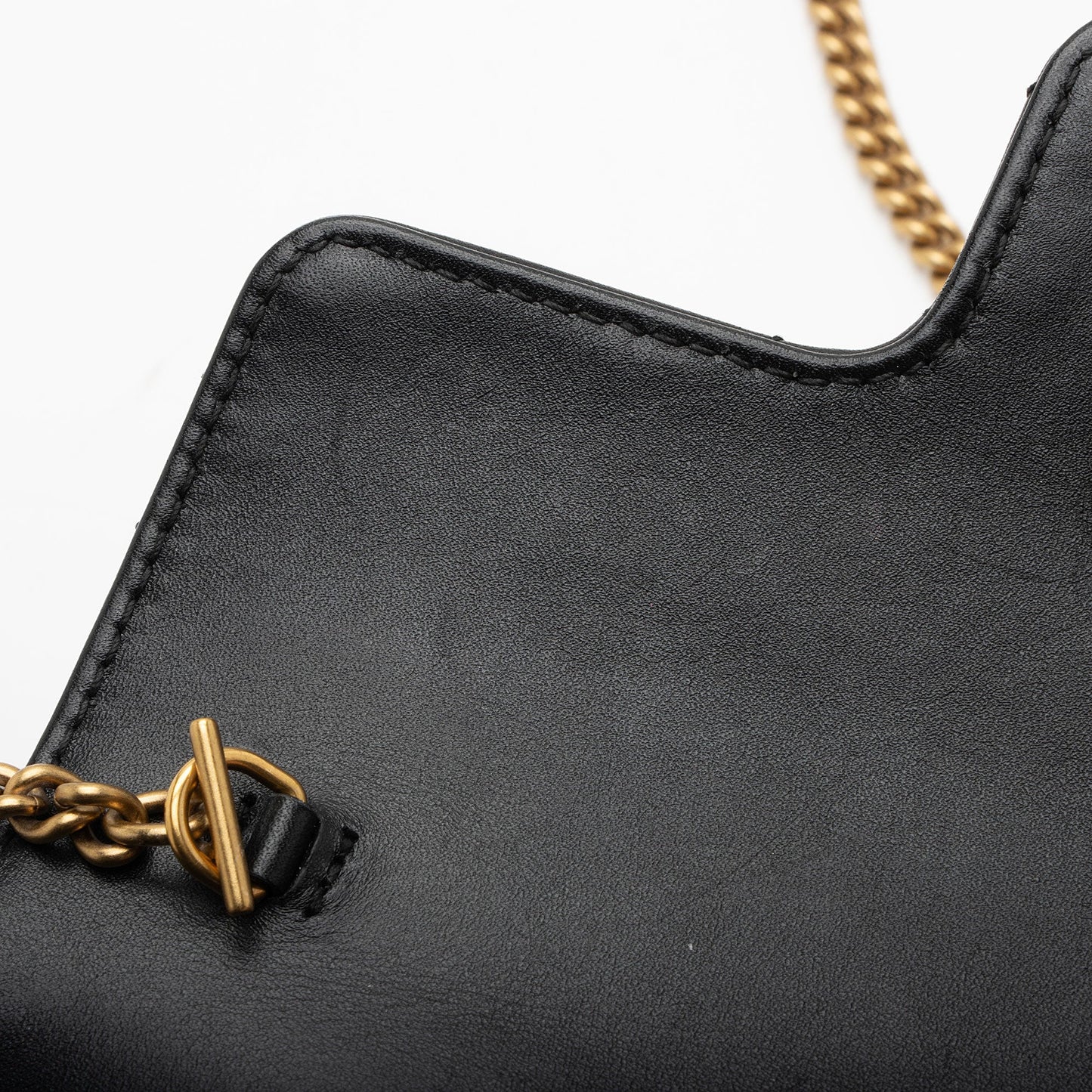 Gucci Matelasse Leather GG Marmont Super Mini Flap Bag (SHF-fWvNlT)