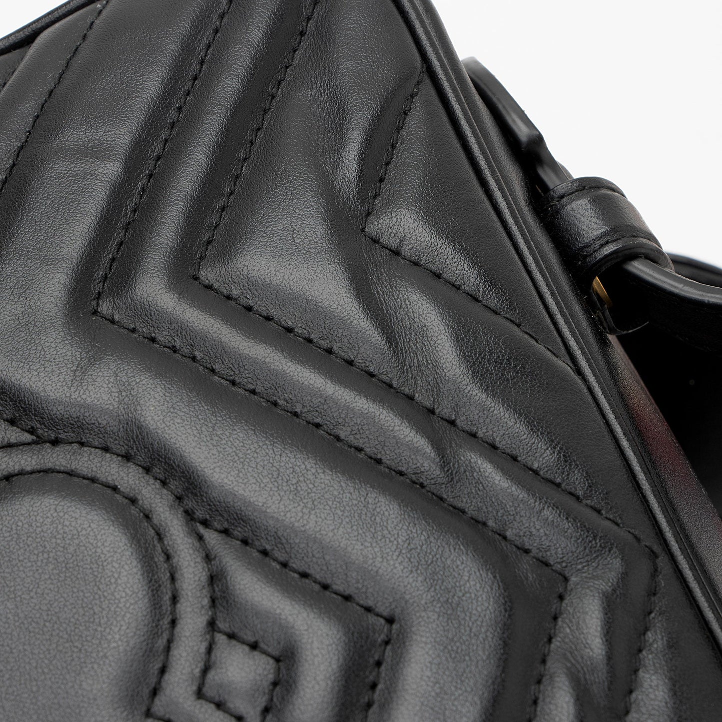 Gucci Matelasse Leather GG Marmont Zip Around Top Handle (SHF-czZJyD)