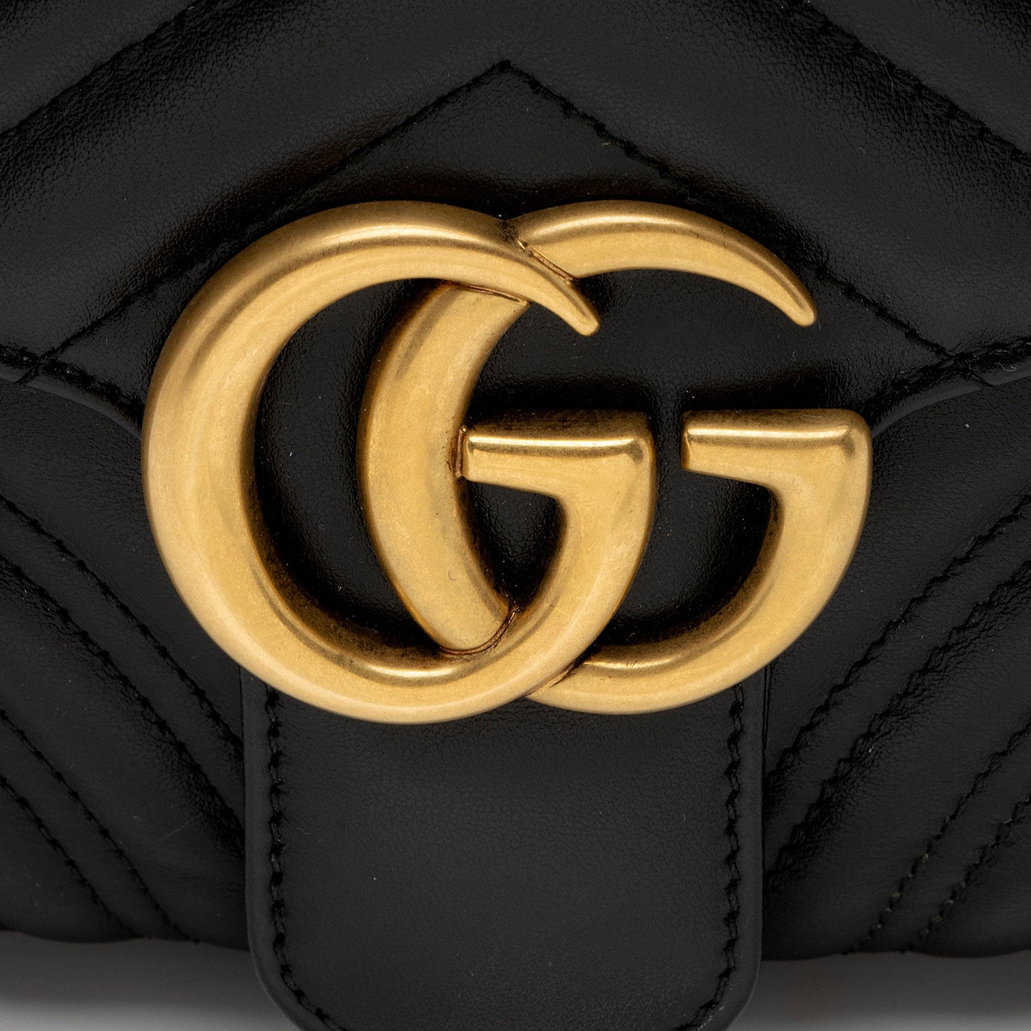 Gucci Matelasse Leather GG Marmont Zip Around Top Handle (SHF-czZJyD)