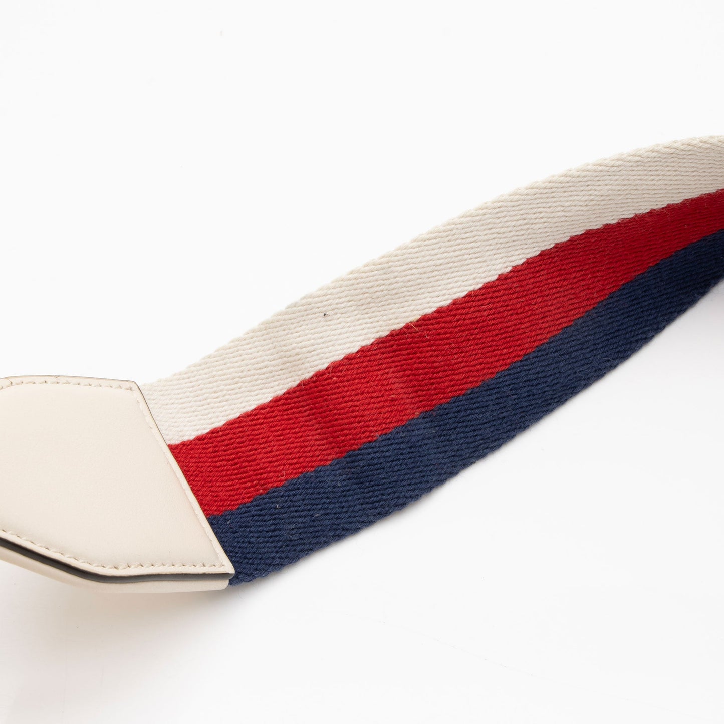 Gucci Matelasse Leather GG Marmont Zip Around Top Handle (SHF-mIutYM)
