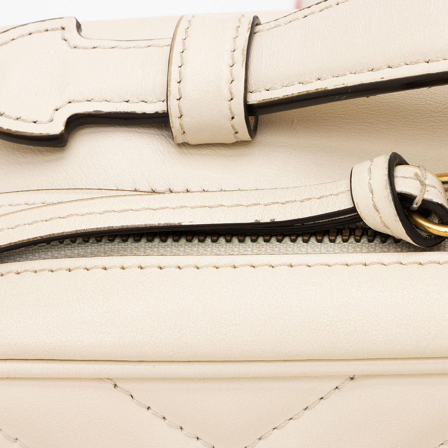 Gucci Matelasse Leather GG Marmont Zip Around Top Handle (SHF-mIutYM)