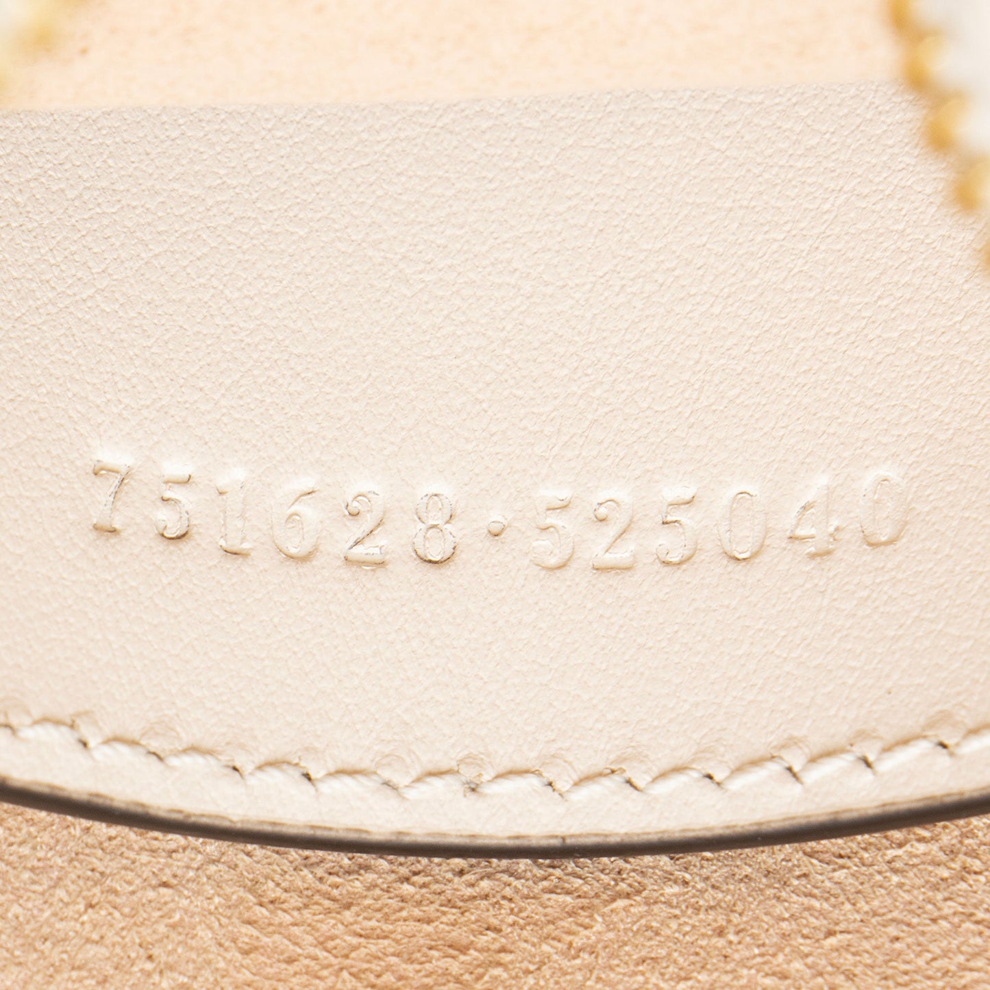 Gucci Matelasse Leather Interlocking G Heart Mini Shoulder Bag (SHF-iaso5p)