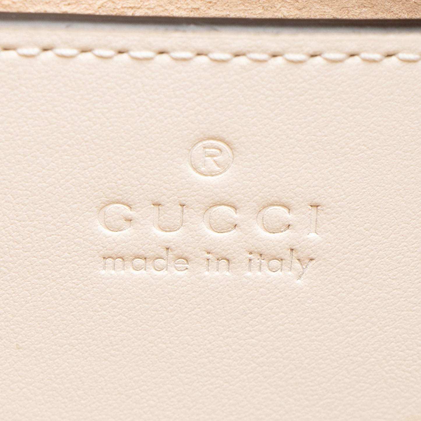 Gucci Matelasse Leather Interlocking G Heart Mini Shoulder Bag (SHF-iaso5p)