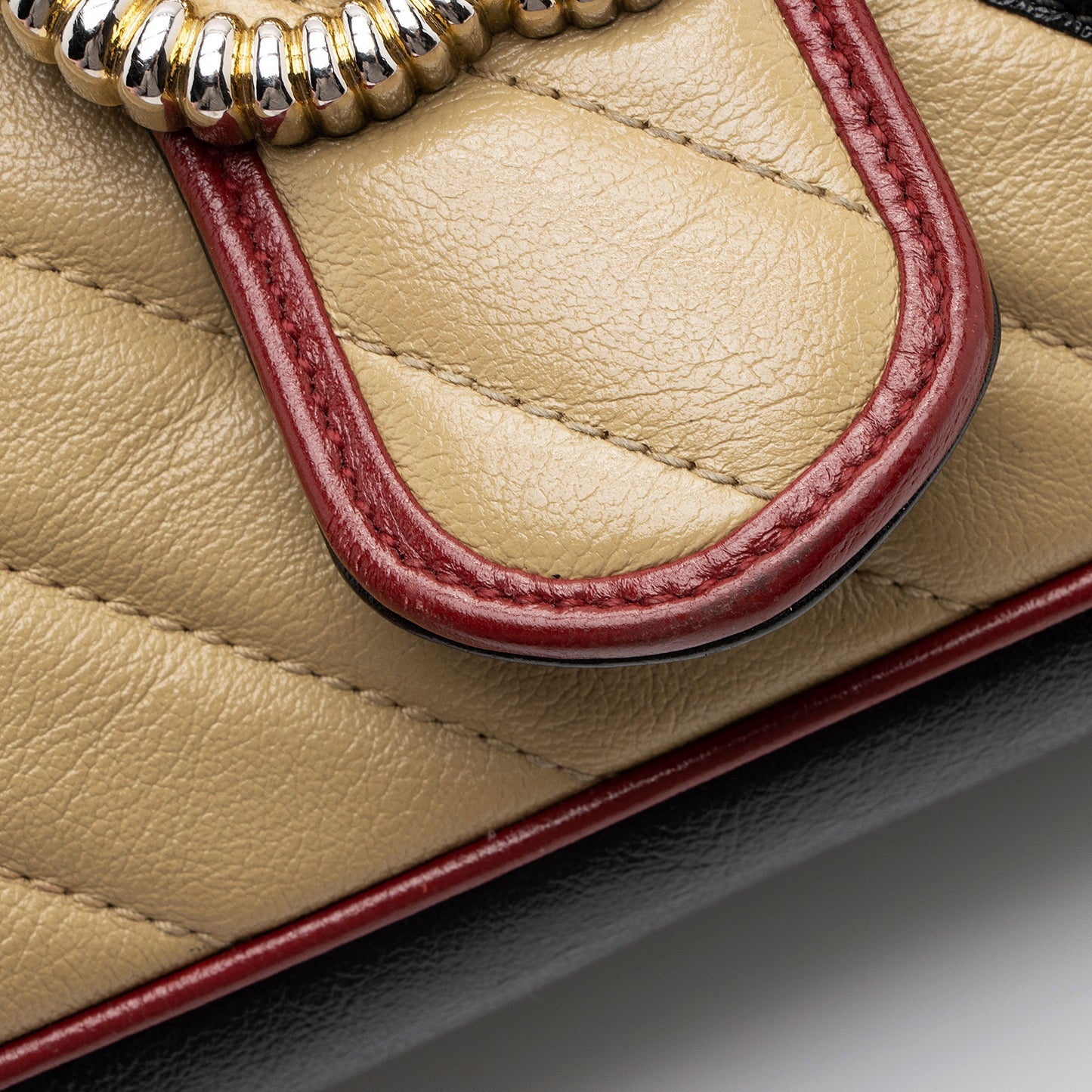 Gucci Matelasse Leather Torchon GG Marmont Small Flap Bag (SHF-fNtxDP)