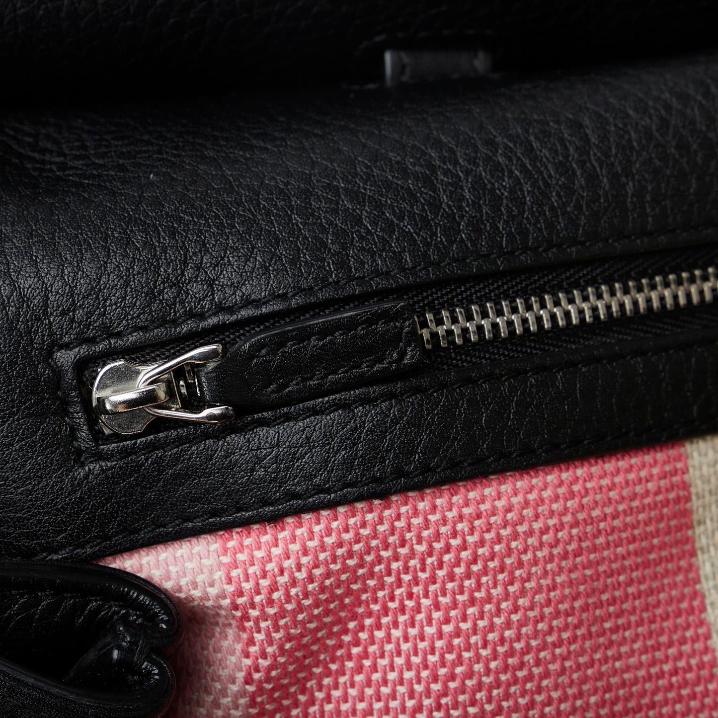 Gucci Medium Bamboo Daily Top Handle (SHG-2MQkJo)