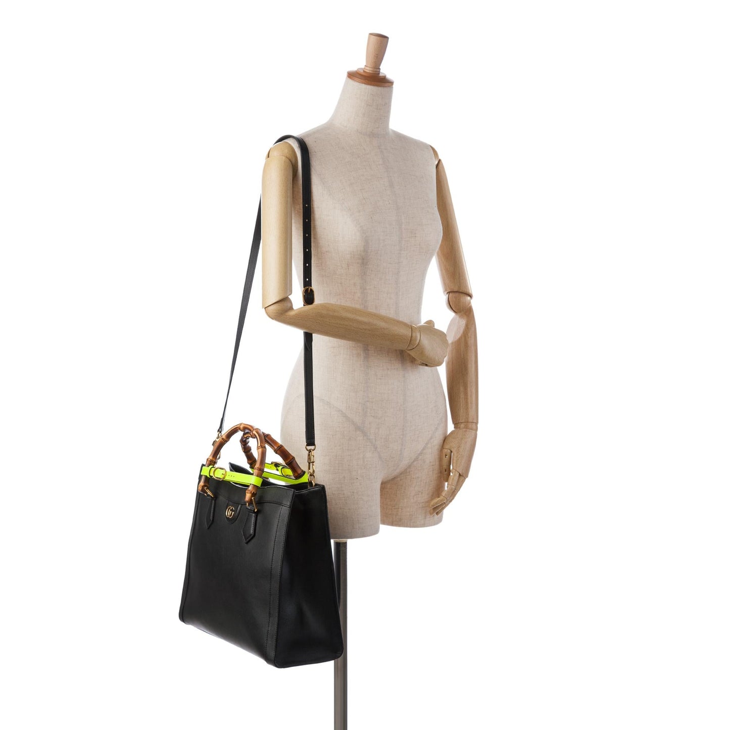 Gucci Medium Bamboo Diana Satchel (SHG-eqiq70)
