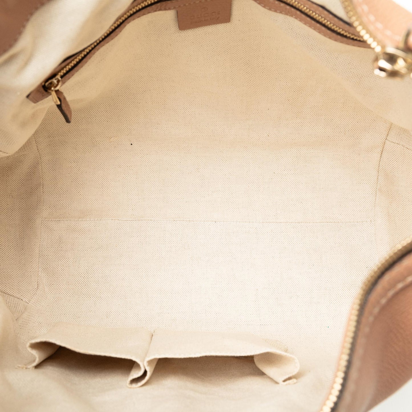 Gucci Medium Bella Shoulder Bag (SHG-mRsZ8c)