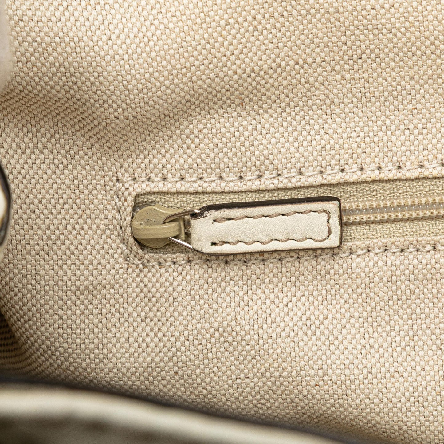 Gucci Medium Diamante Raffia Sukey Tote