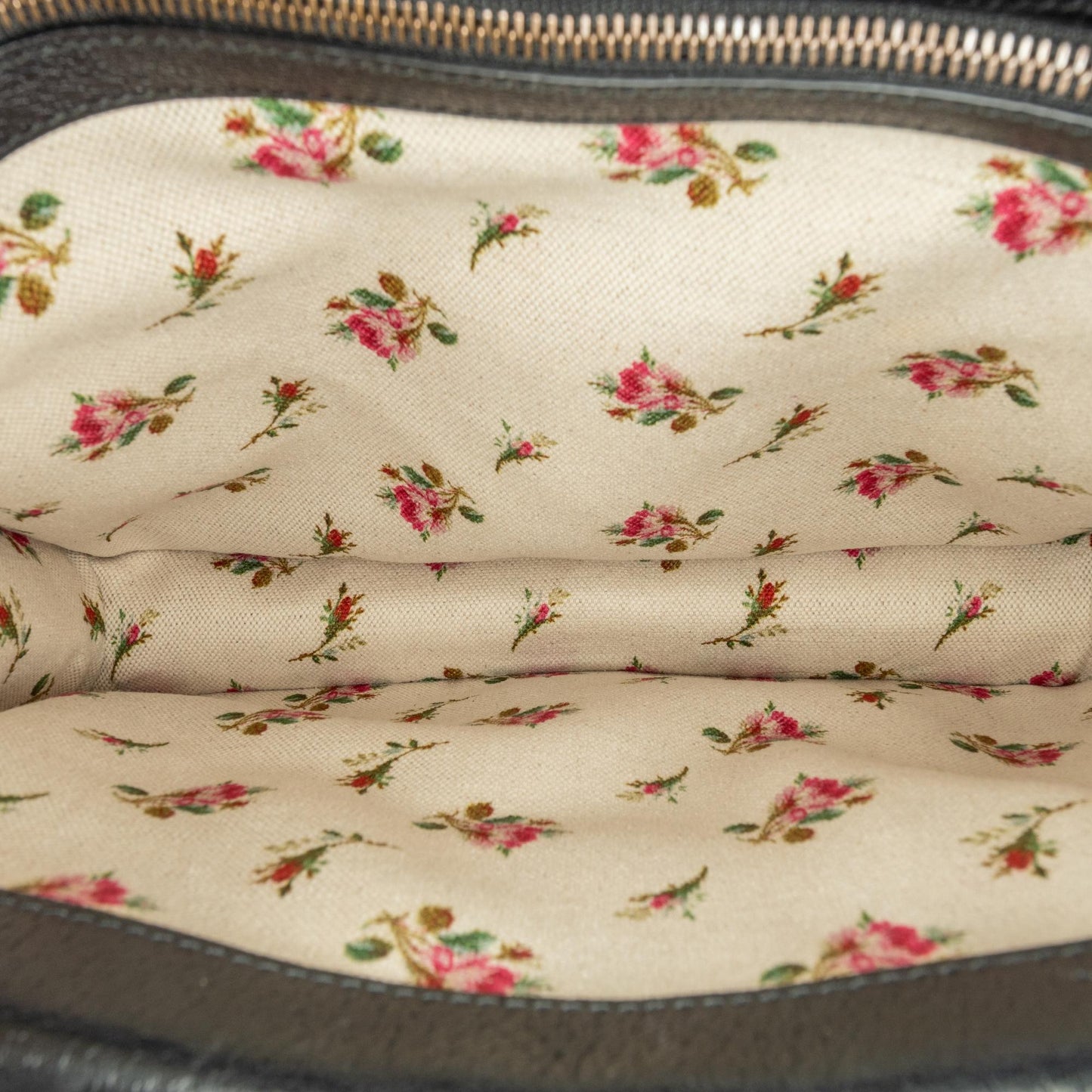 Gucci Medium Dionysus Web Shoulder Bag (SHG-E9zU0Z)