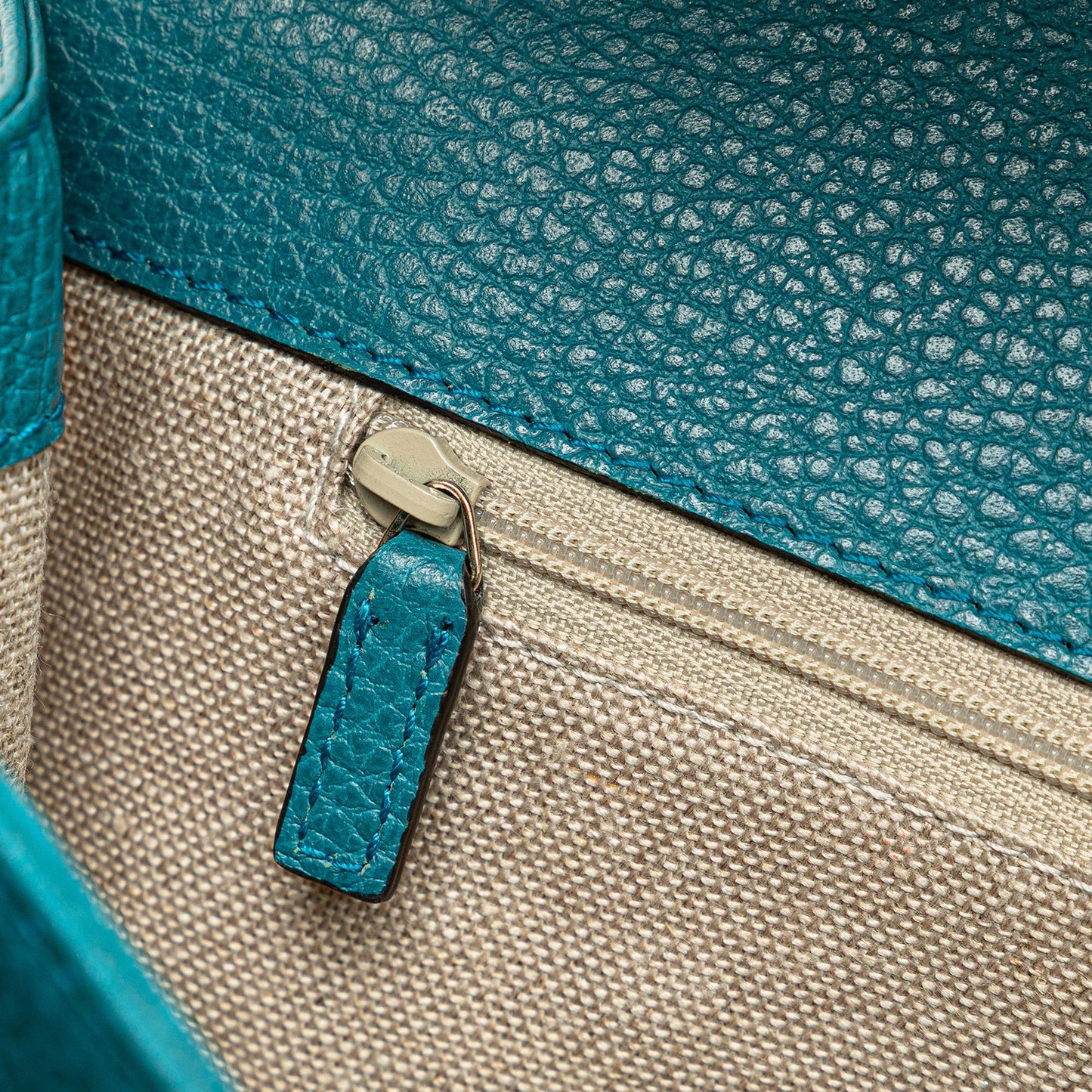 Gucci Medium Dollar Calfskin Interlocking G Crossbody