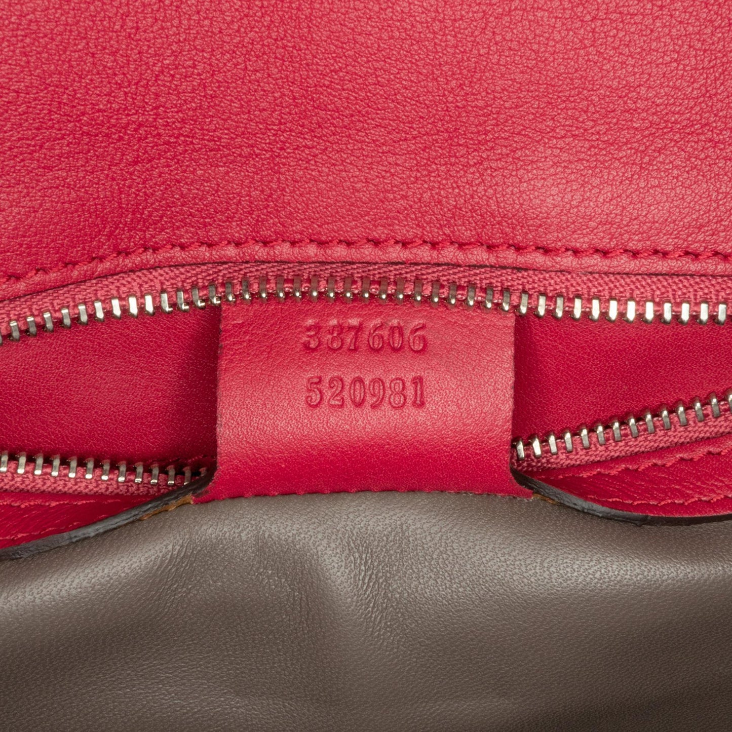 Gucci Medium Dollar Interlocking G Crossbody (SHG-KMESIg)