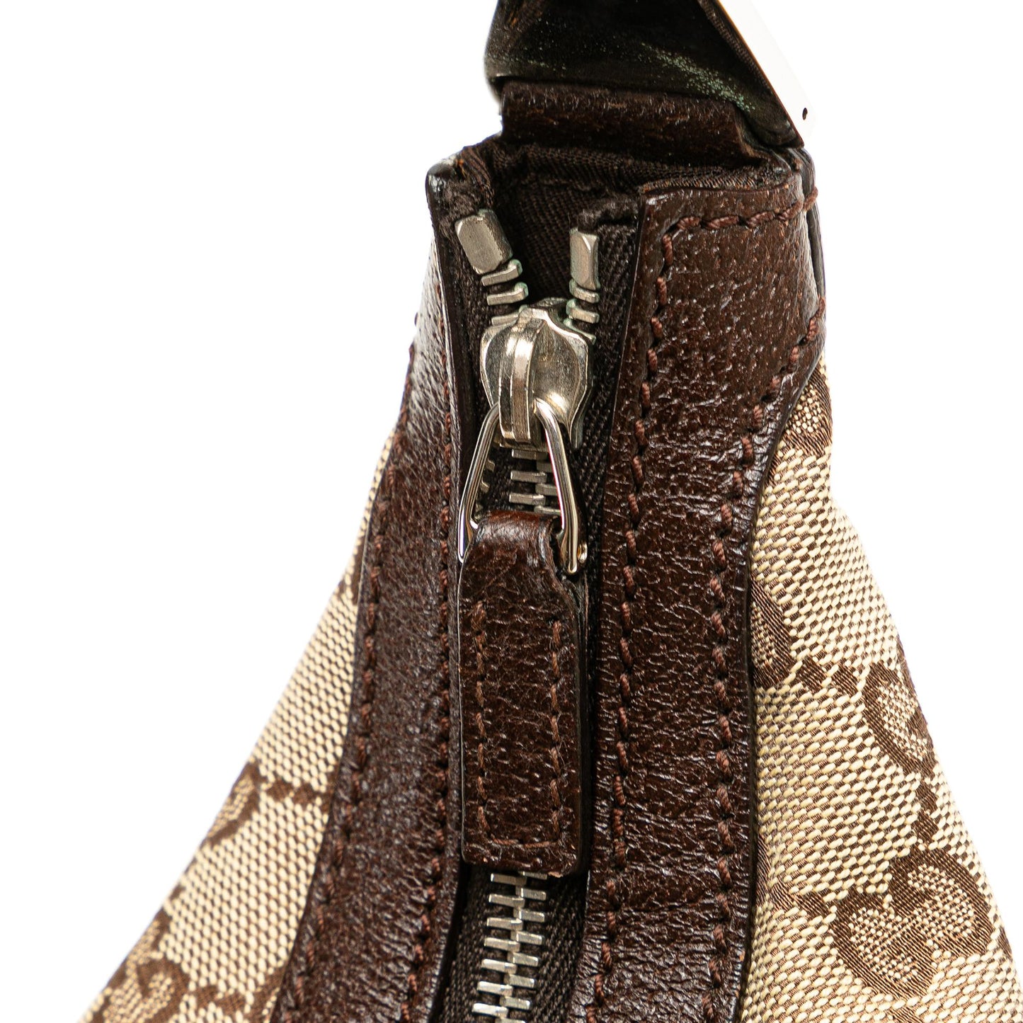 Gucci Medium GG Canvas Pop Shoulder Bag (SHG-5lWzcn)