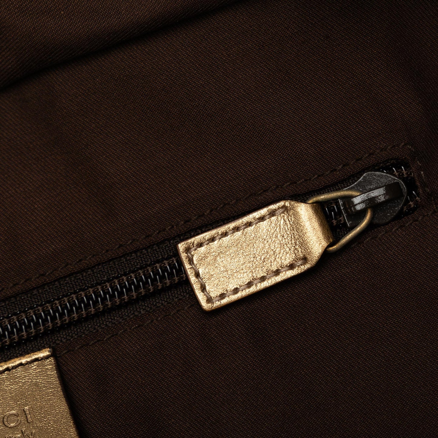 Gucci Medium GG Canvas Web Zip Handbag (SHG-kEKFuo)