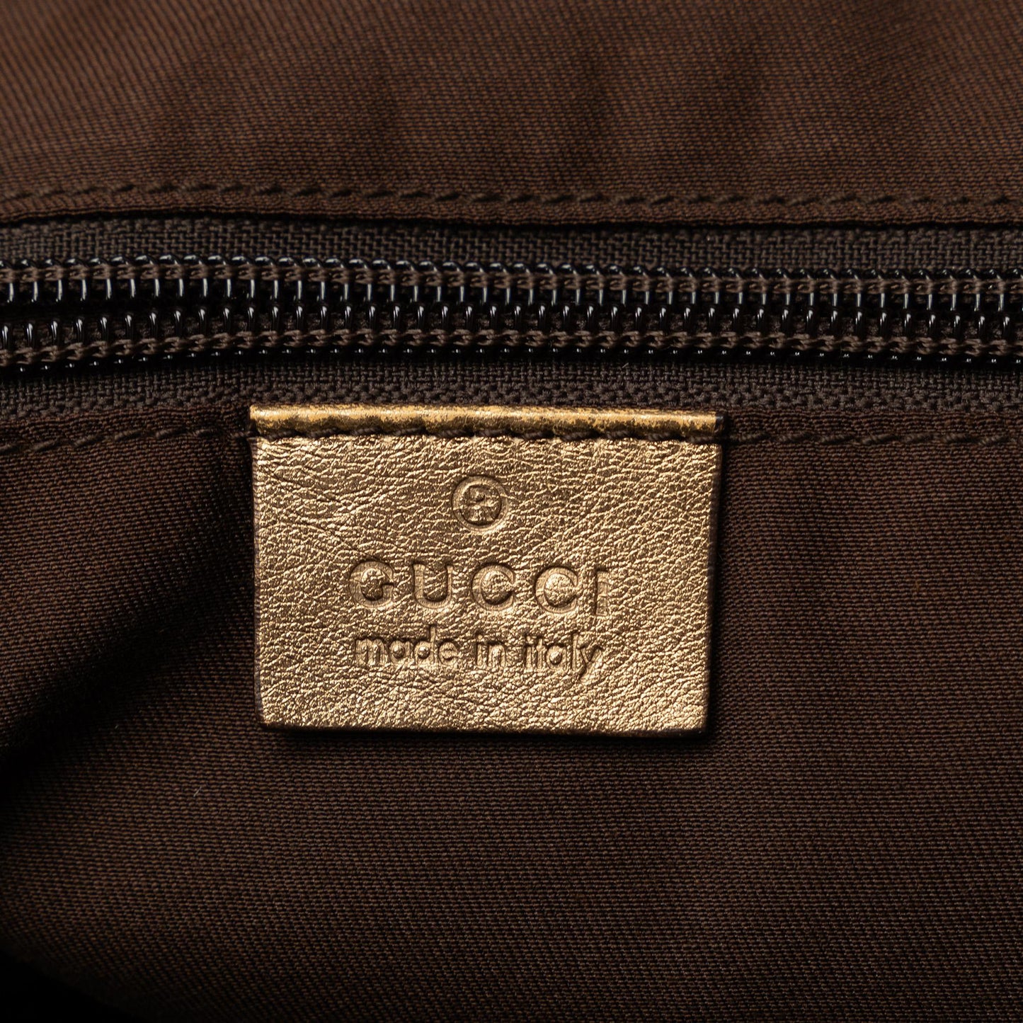 Gucci Medium GG Canvas Web Zip Handbag (SHG-kEKFuo)
