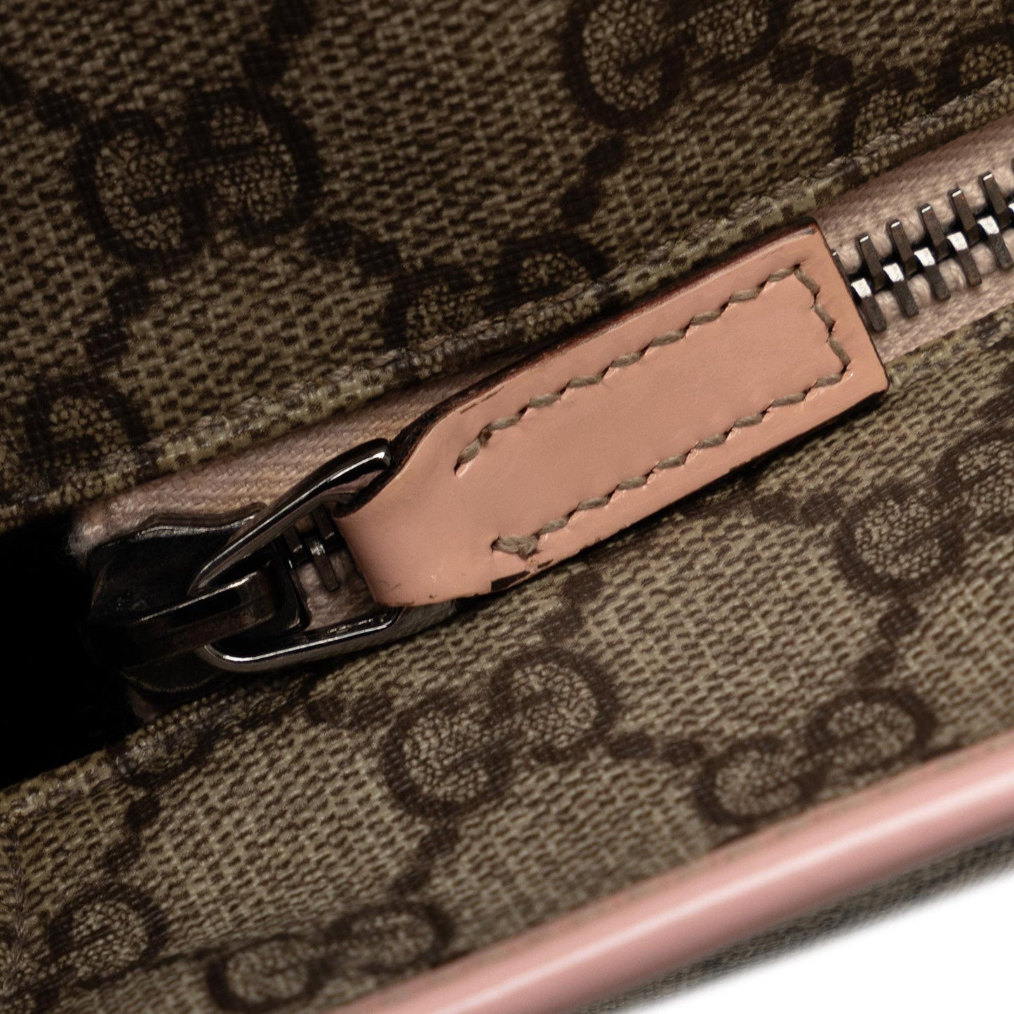 Gucci Medium GG Supreme Joy Tote (SHG-ixUnKe)
